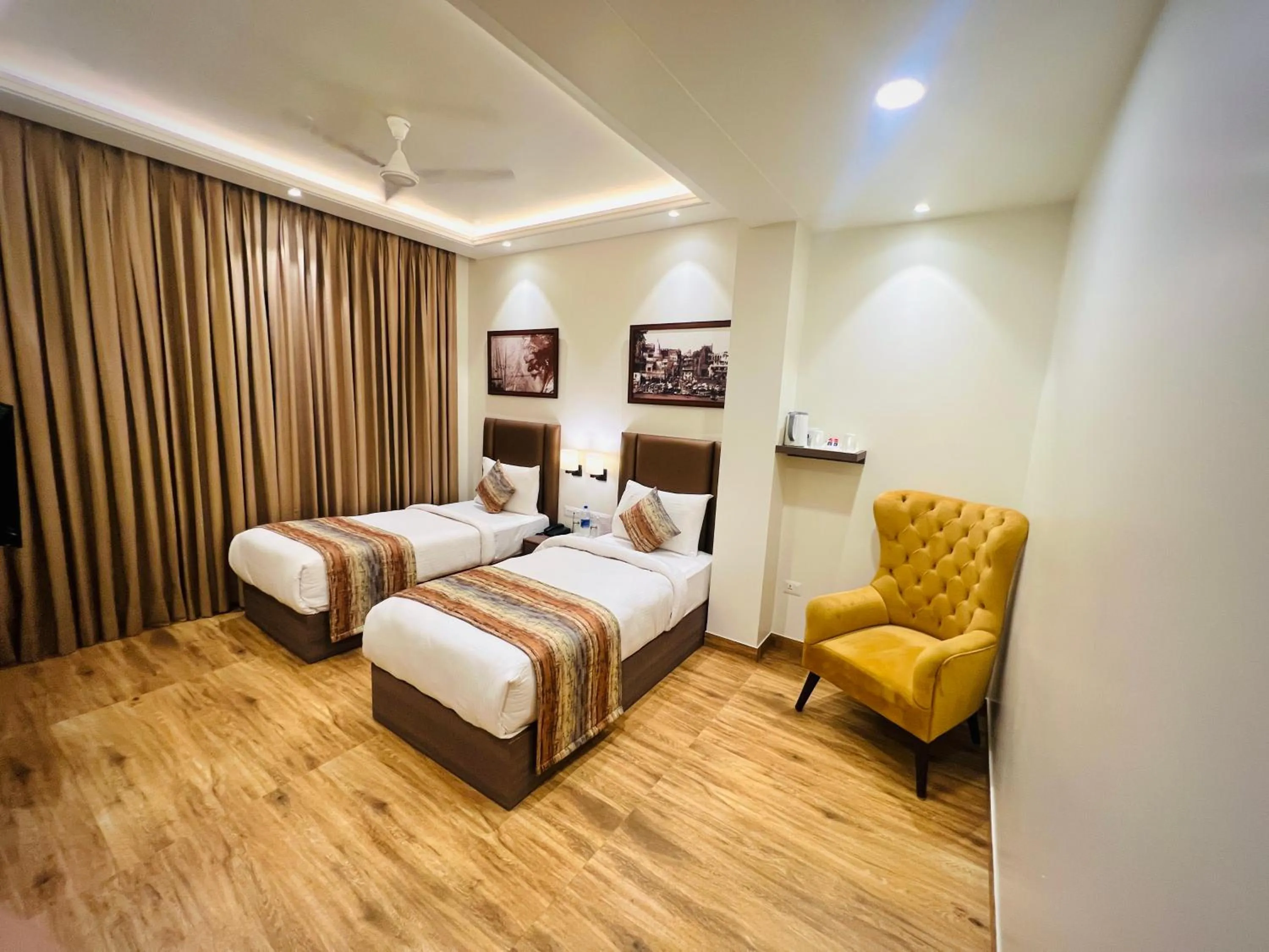 Photo of the whole room, Bed in Sugar Stars Inn