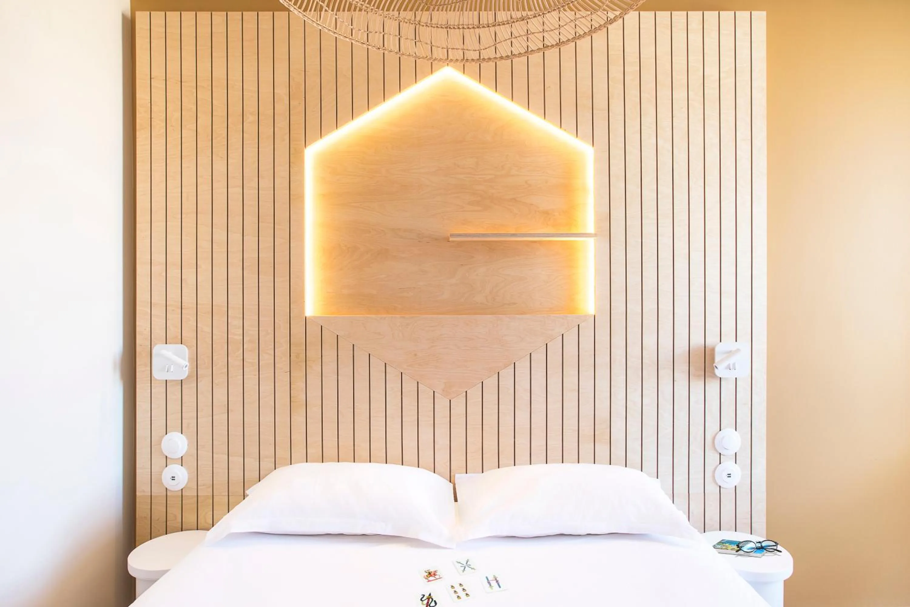 Bedroom, Bed in Hôtel Life Marseille VP - Vieux Port