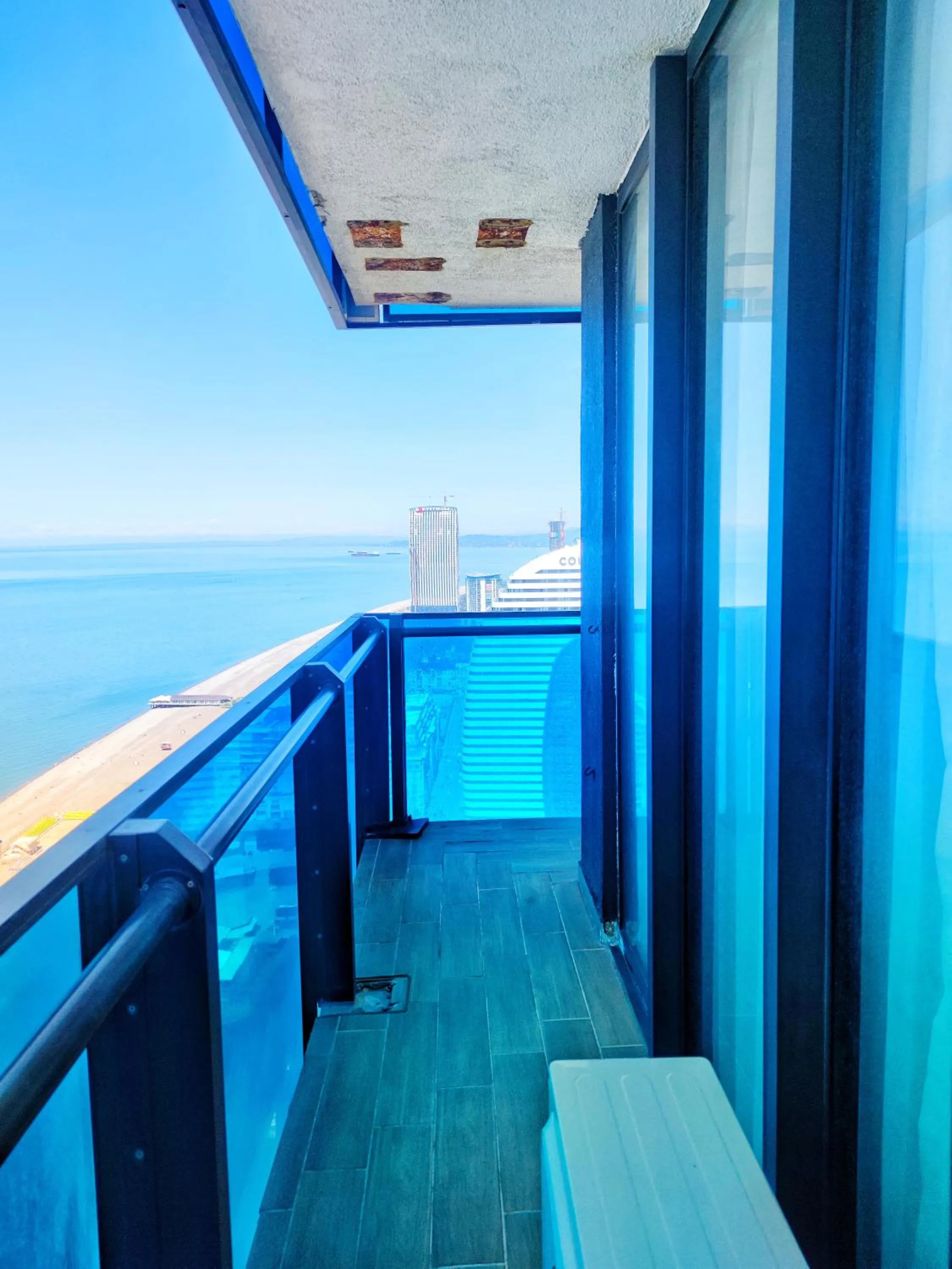 Balcony/Terrace in Orbi City Inn