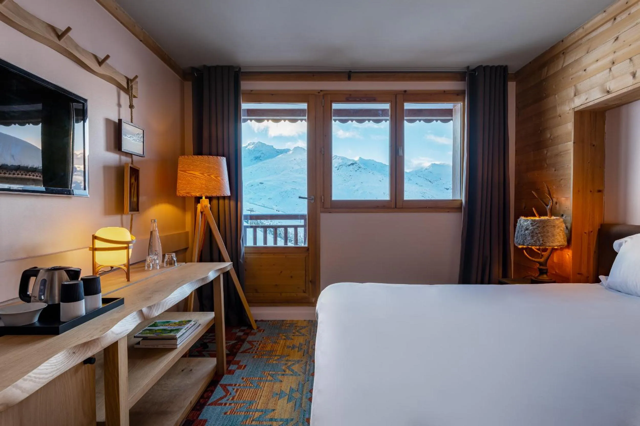 Photo of the whole room, Bed in Chalet Hotel Kaya