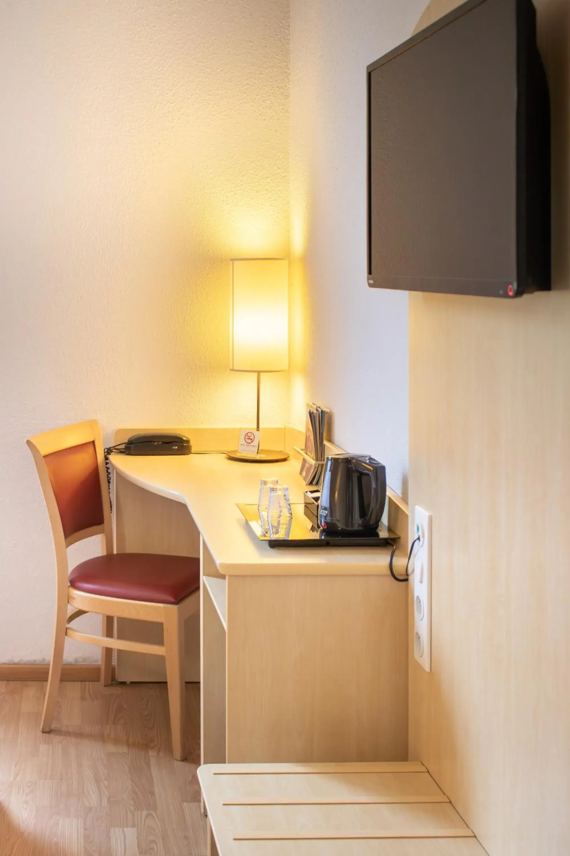 Twin Room in Brit Hotel Châteaudun Twin Room in Brit Hotel Châteaudun