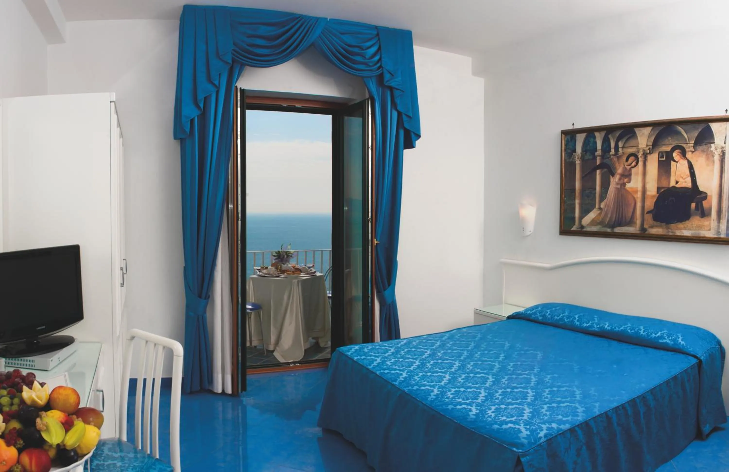 Photo of the whole room, Bed in Hotel Voce del Mare