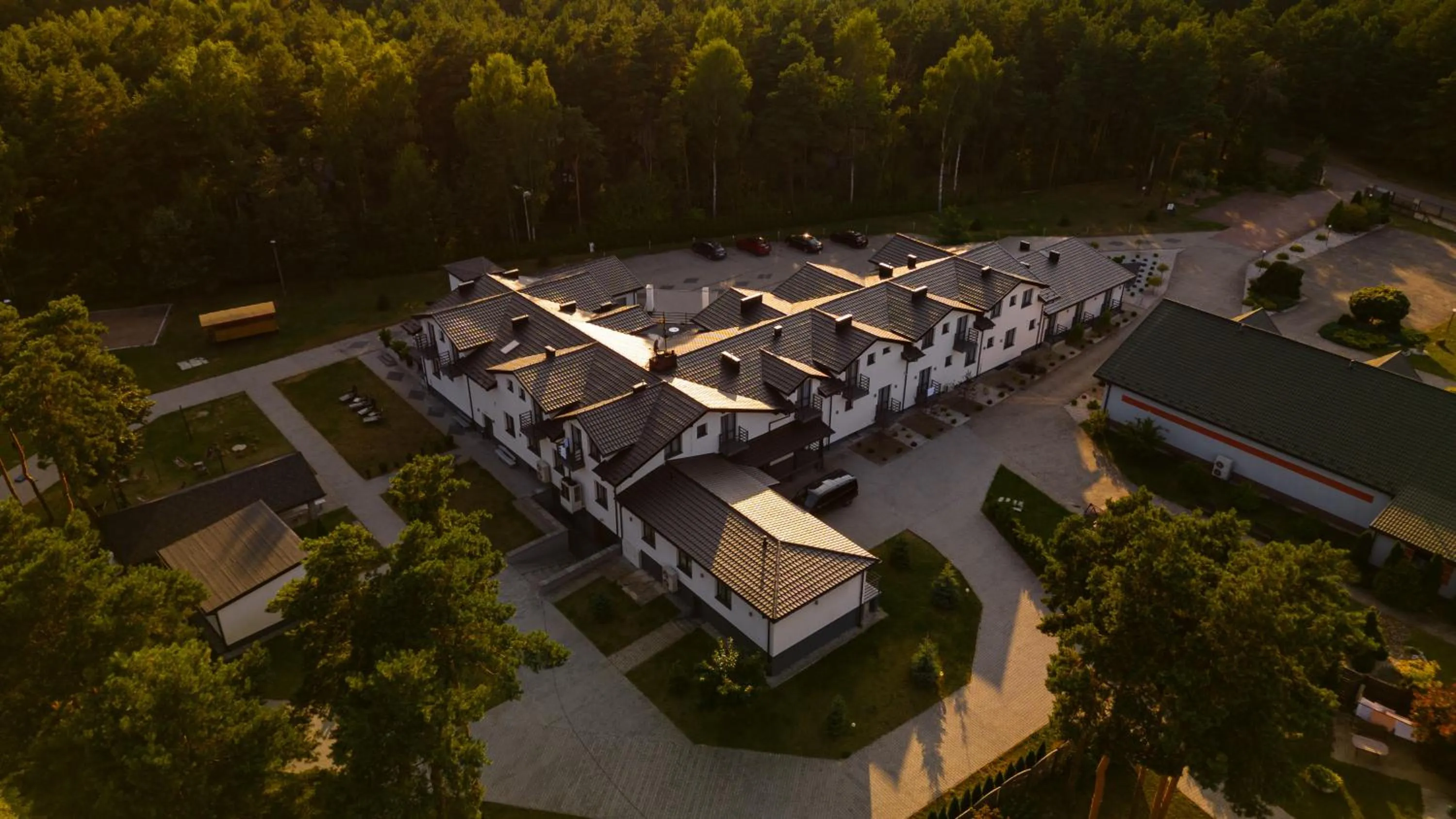 Property building in Jurajski Kryształ