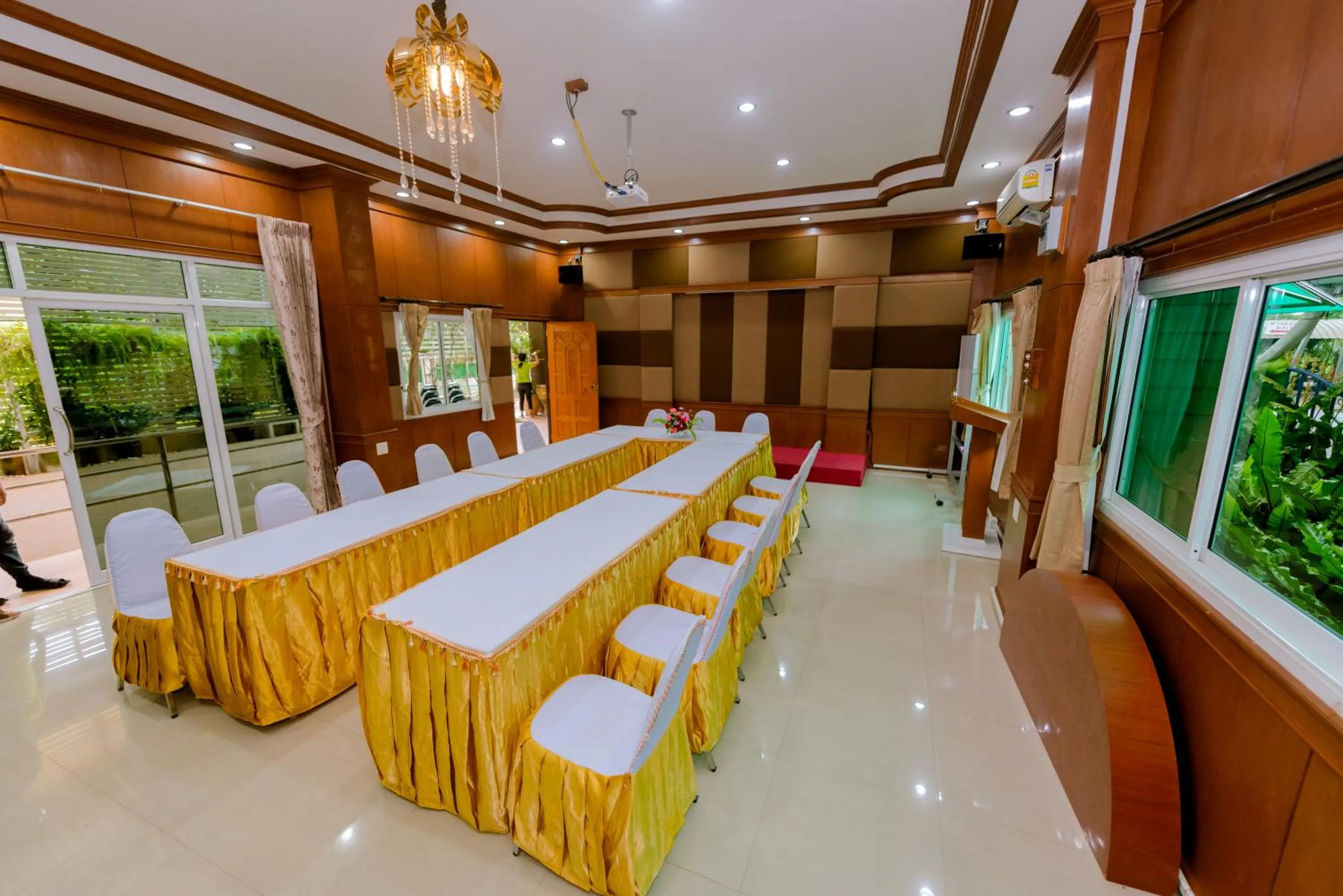 Meeting/conference room in BANDER HOTEL