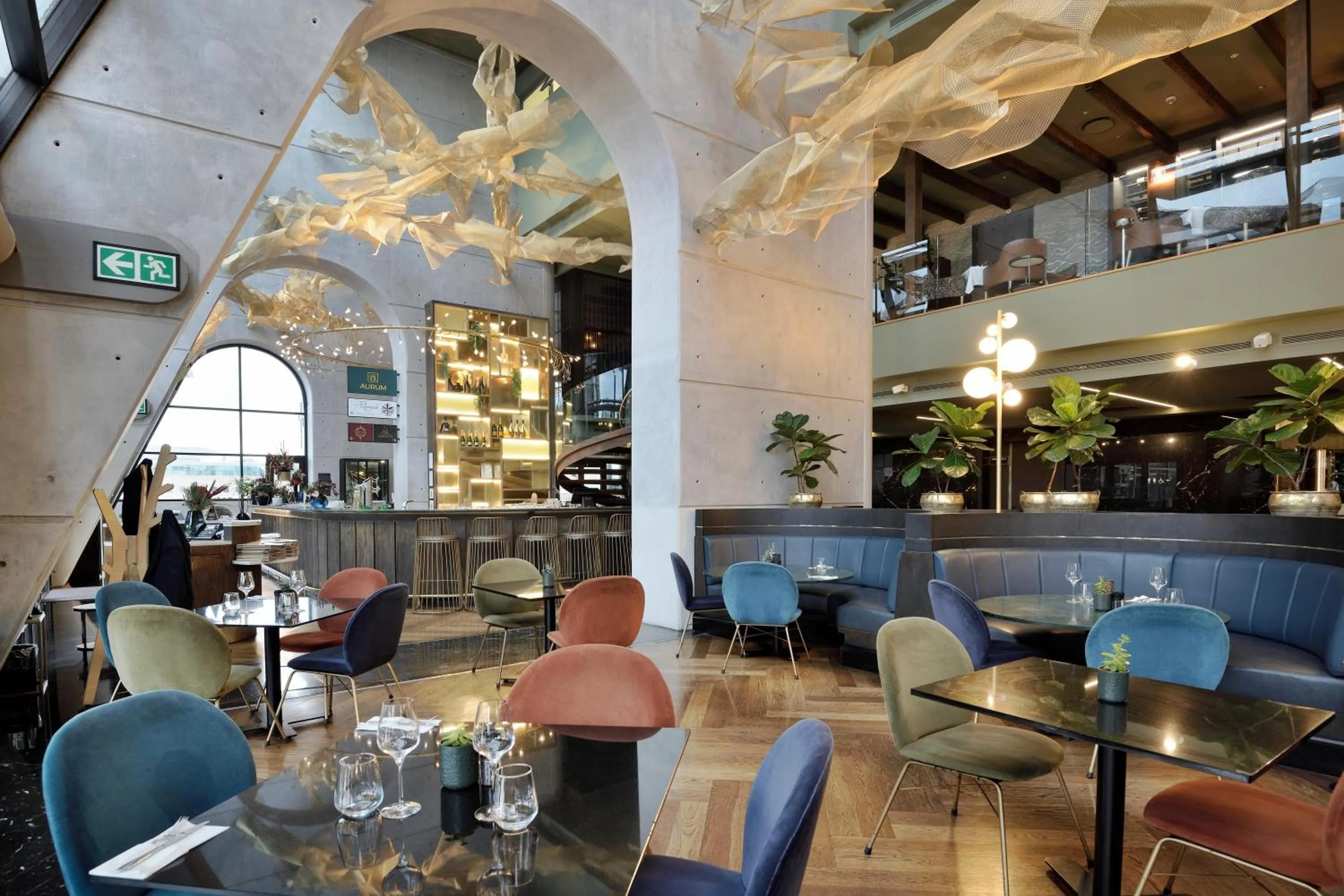 Restaurant/places to eat in The Leonardo