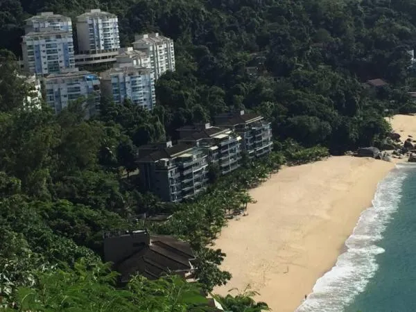 Beach in Mangaratiba Porto Real Suíte