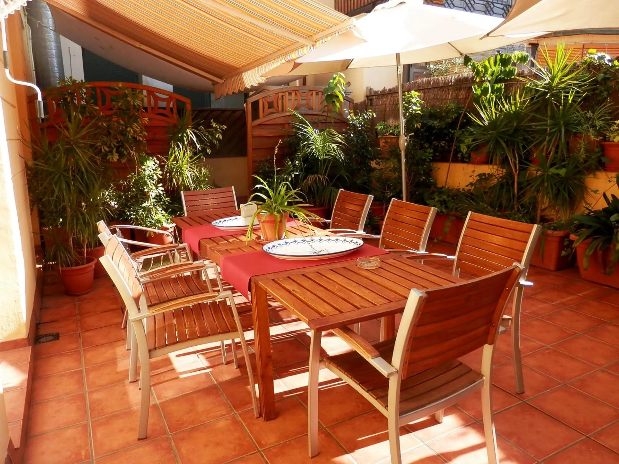 Balcony/Terrace in Barcelona Central Garden Hostal