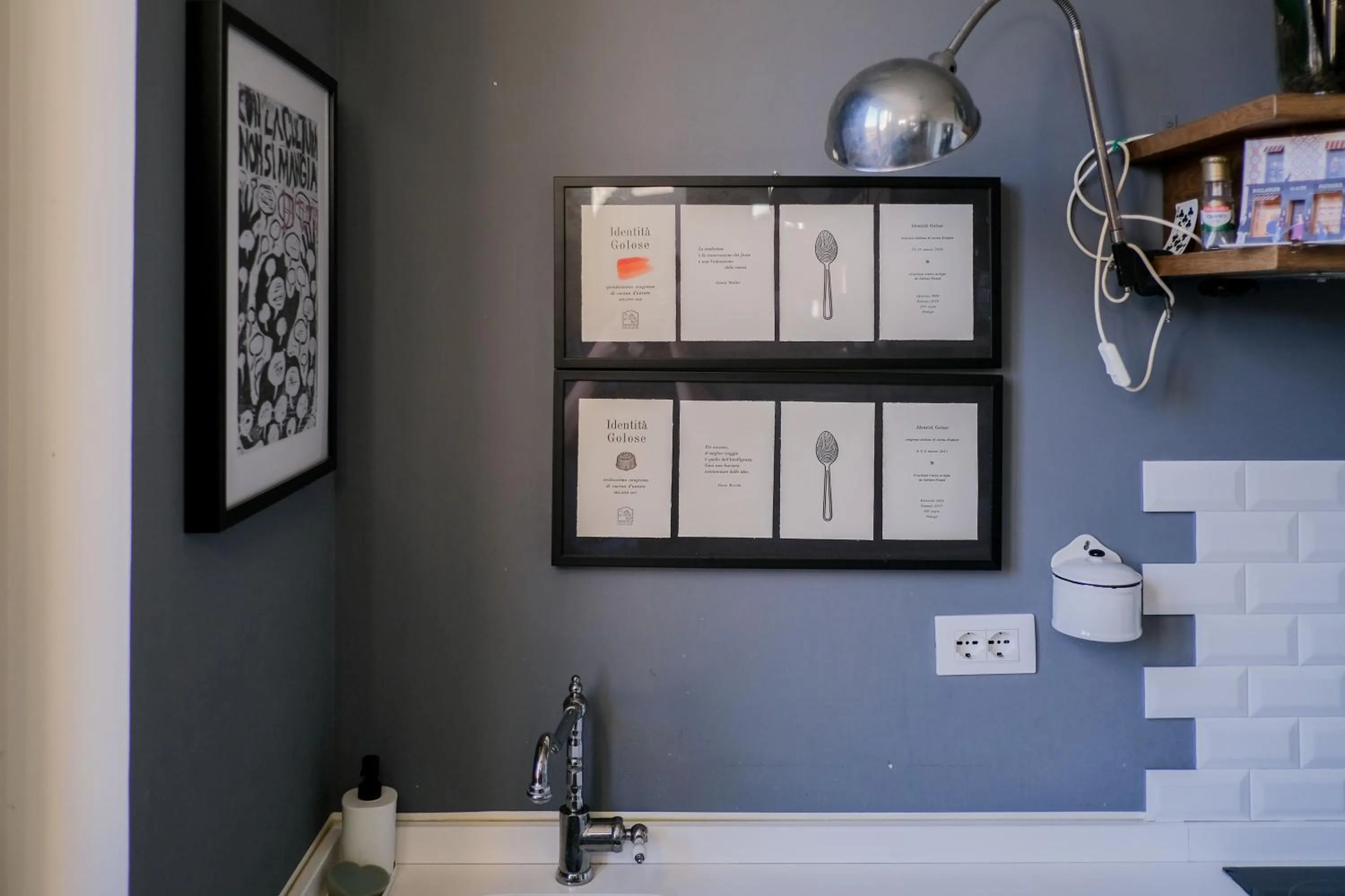 Communal kitchen in Vicolo Folletto Home