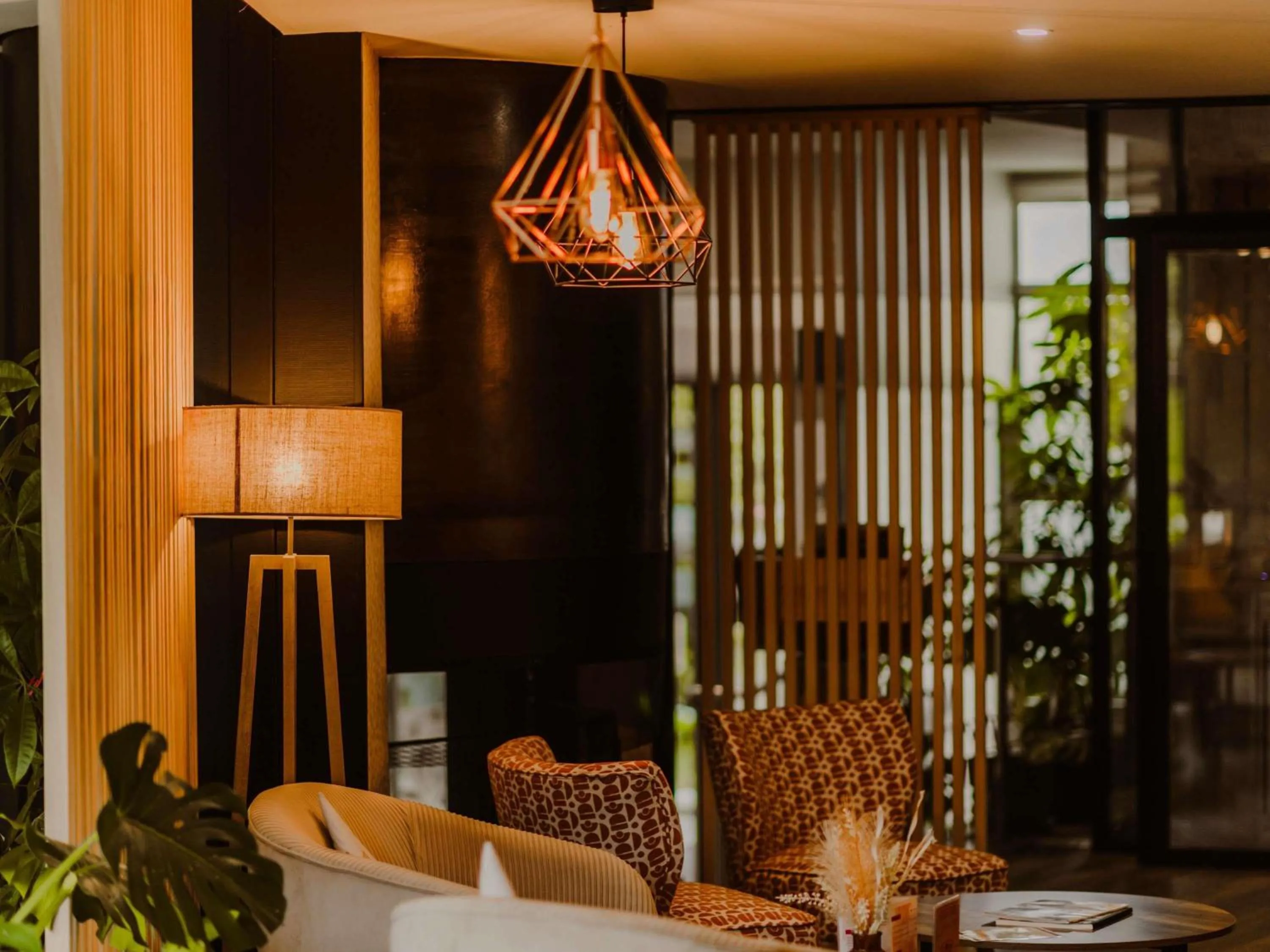 Lounge or bar in Mercure Annecy Sud