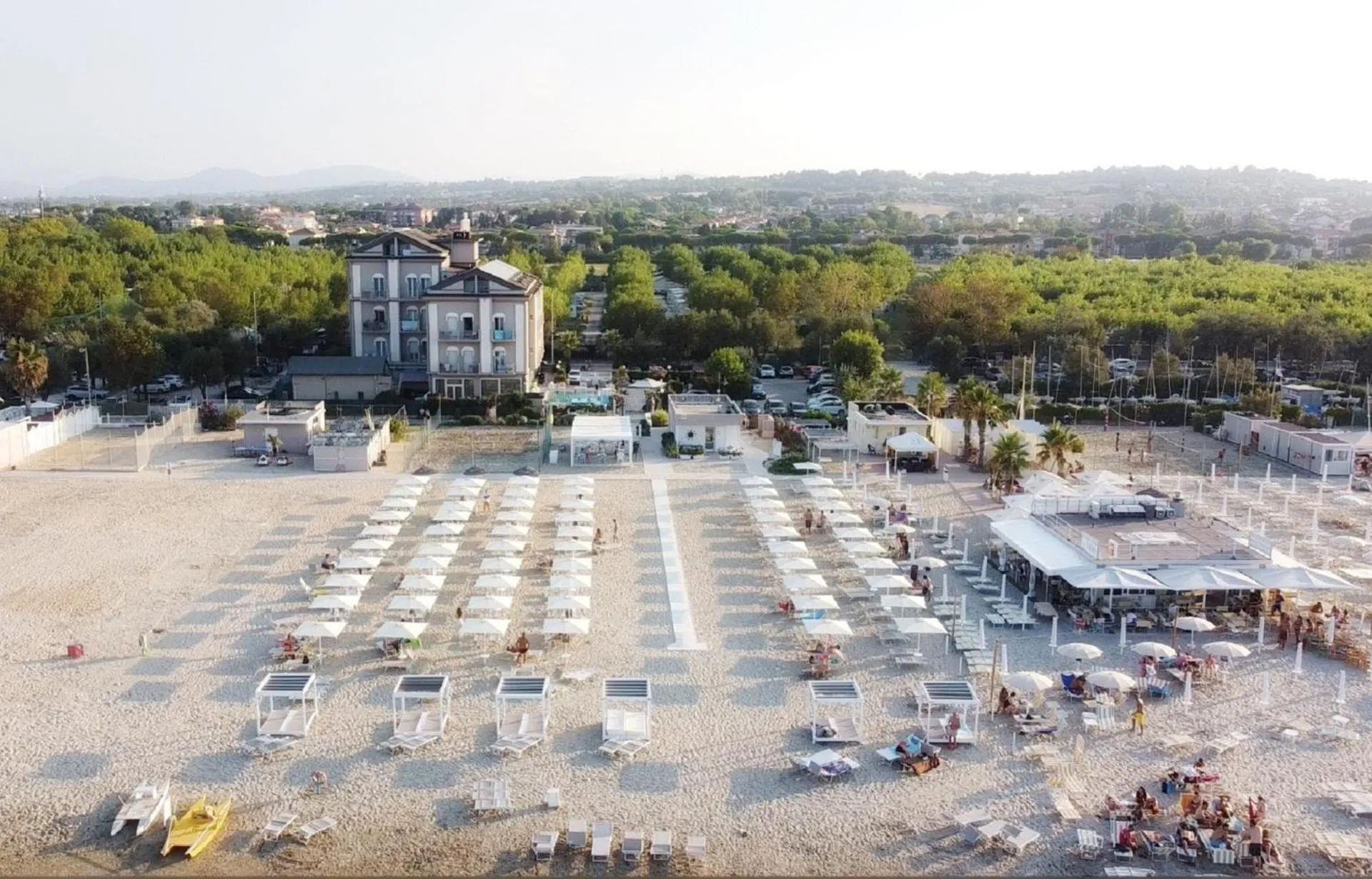 Bird's eye view in Hotel Liberty Beach - Parking & Beach