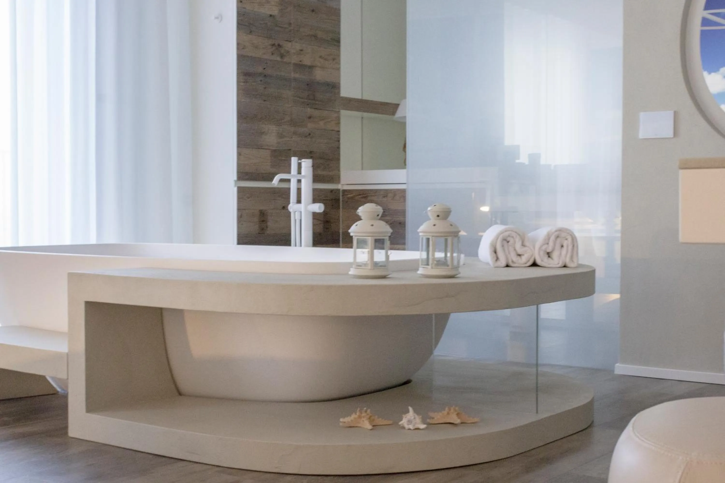 Area and facilities in Hotel Liberty Beach - Parking & Beach