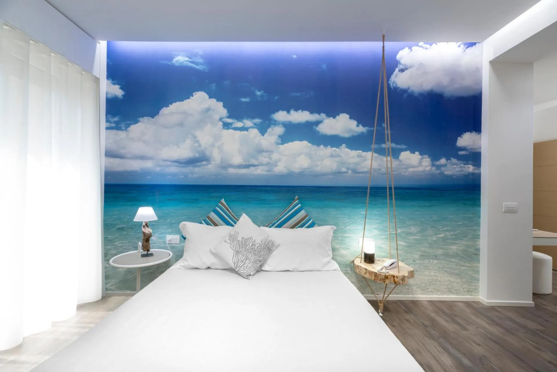 Bed in Hotel Liberty Beach - Parking & Beach