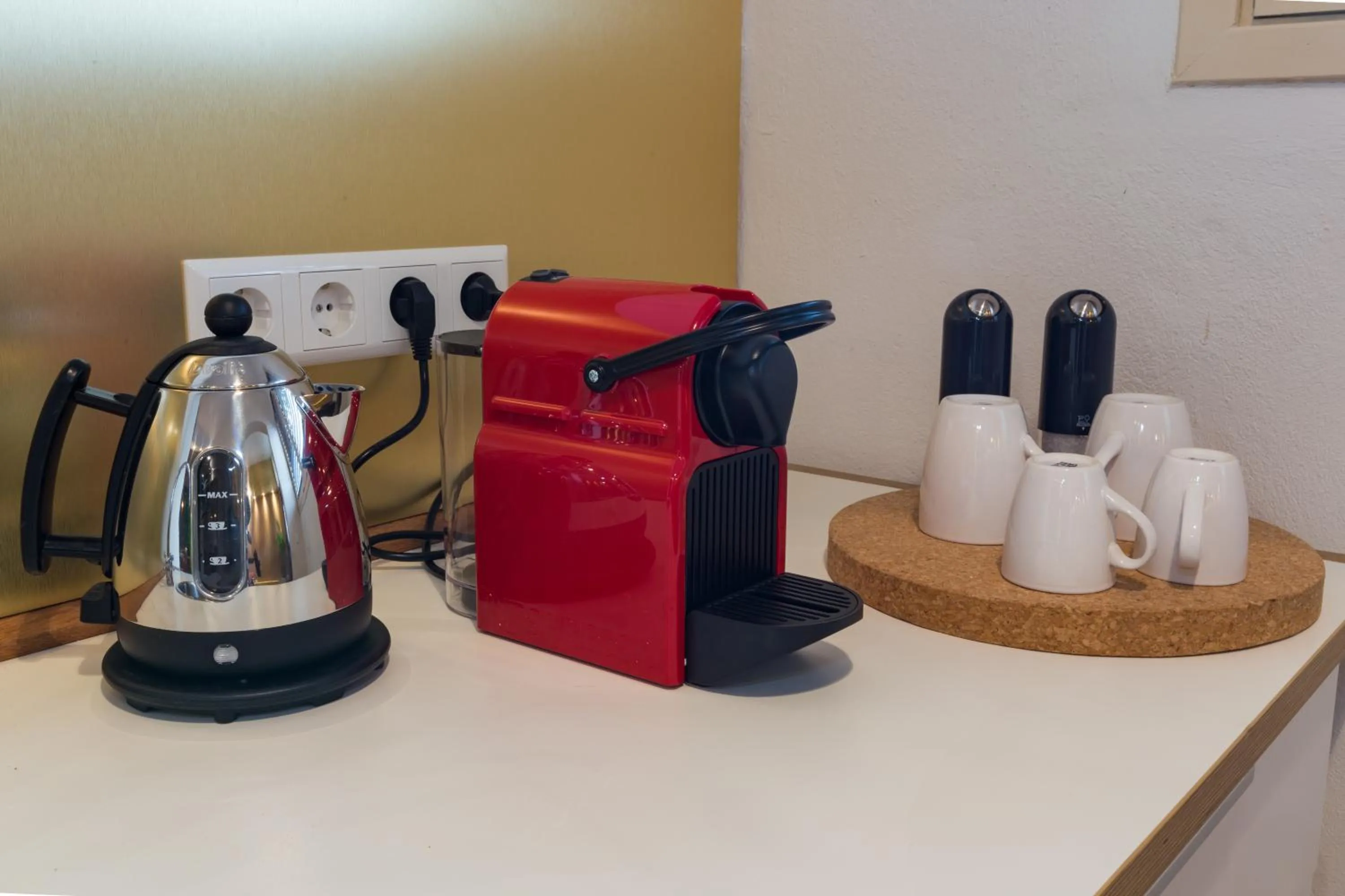 Coffee/tea facilities in Amsterdam House of Arts & Crafts