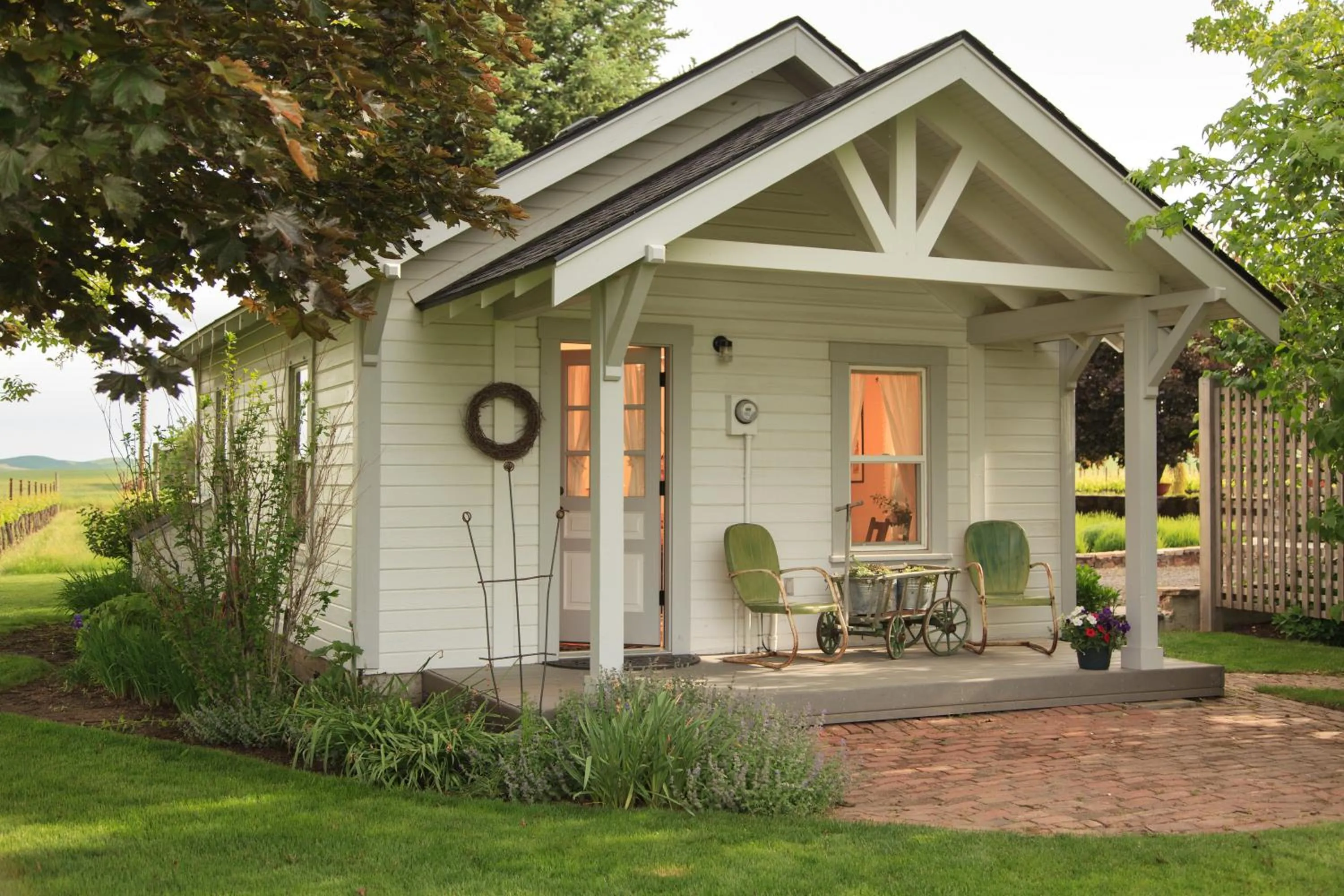 Facade/entrance in The Inn at Abeja
