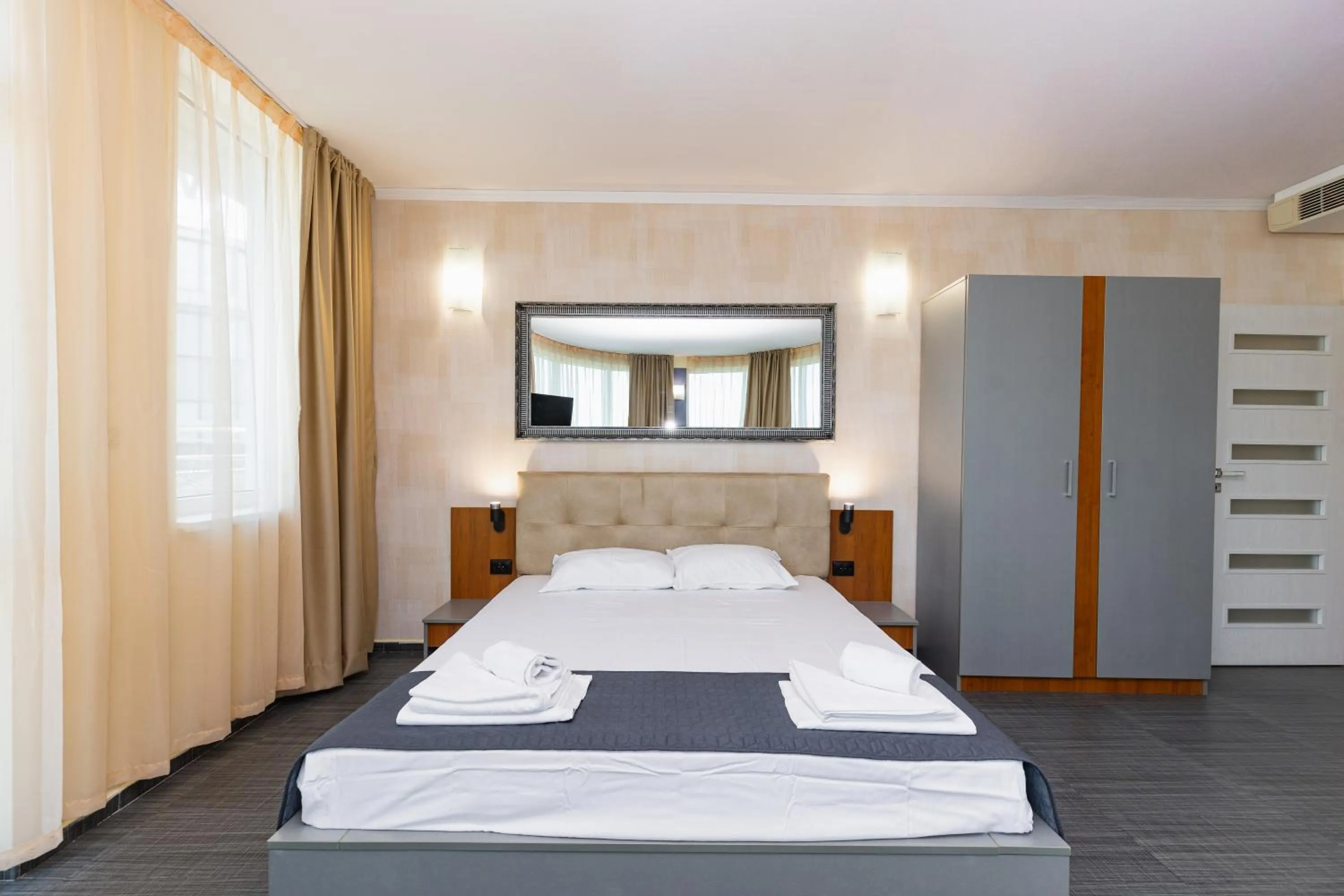 Bed in Favorit Aparthotel