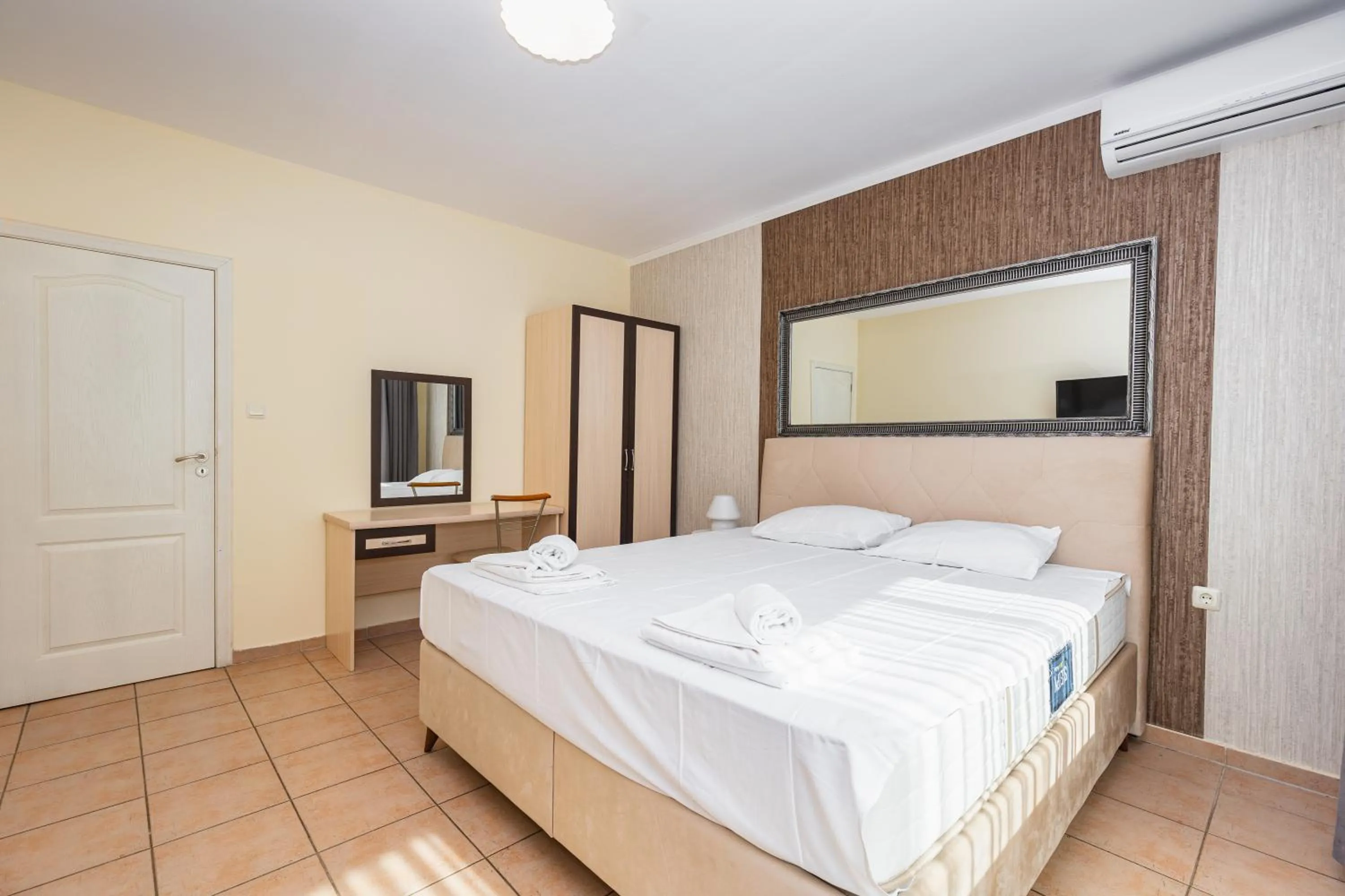 Bedroom, Bed in Favorit Aparthotel