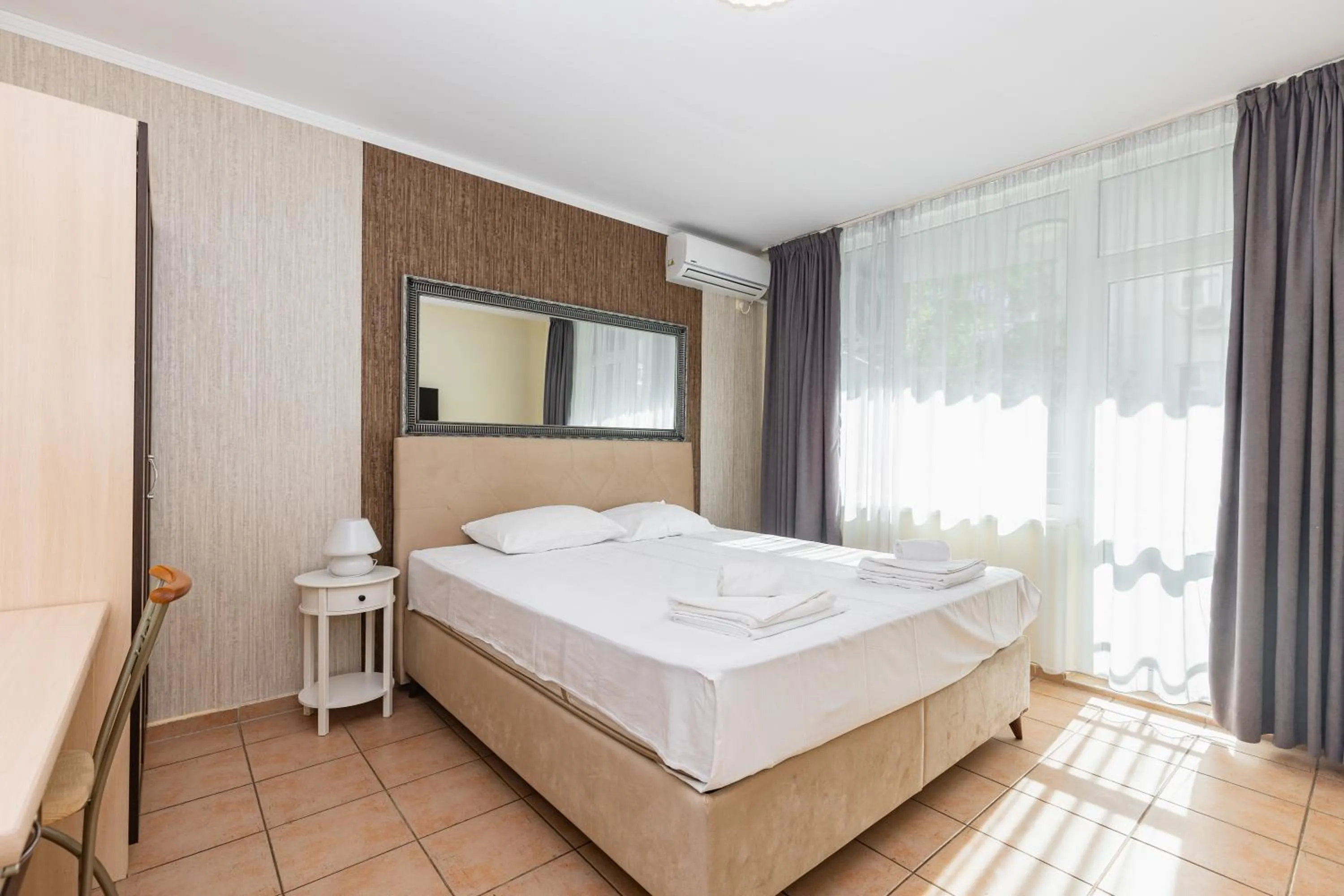 Bed in Favorit Aparthotel