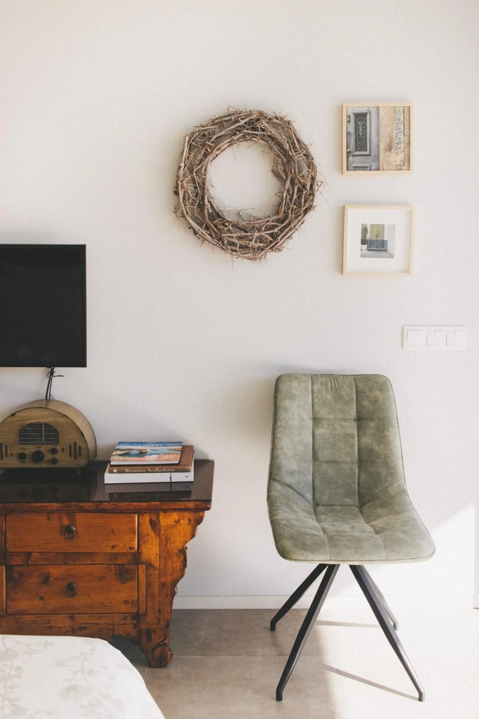 TV and multimedia in Casa LNNoa Boutique Room whit private pool