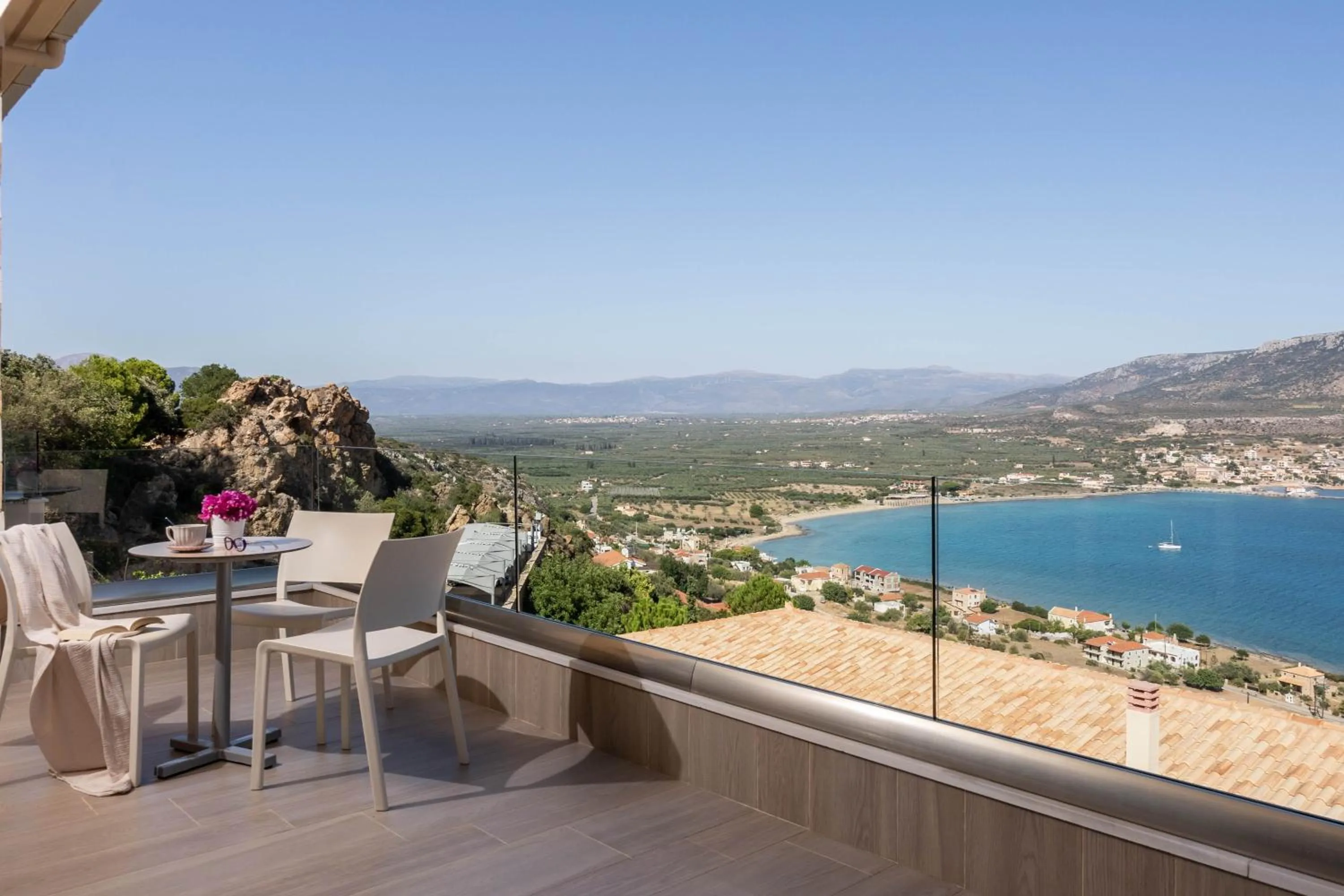 Day in Princess Kyniska Suites