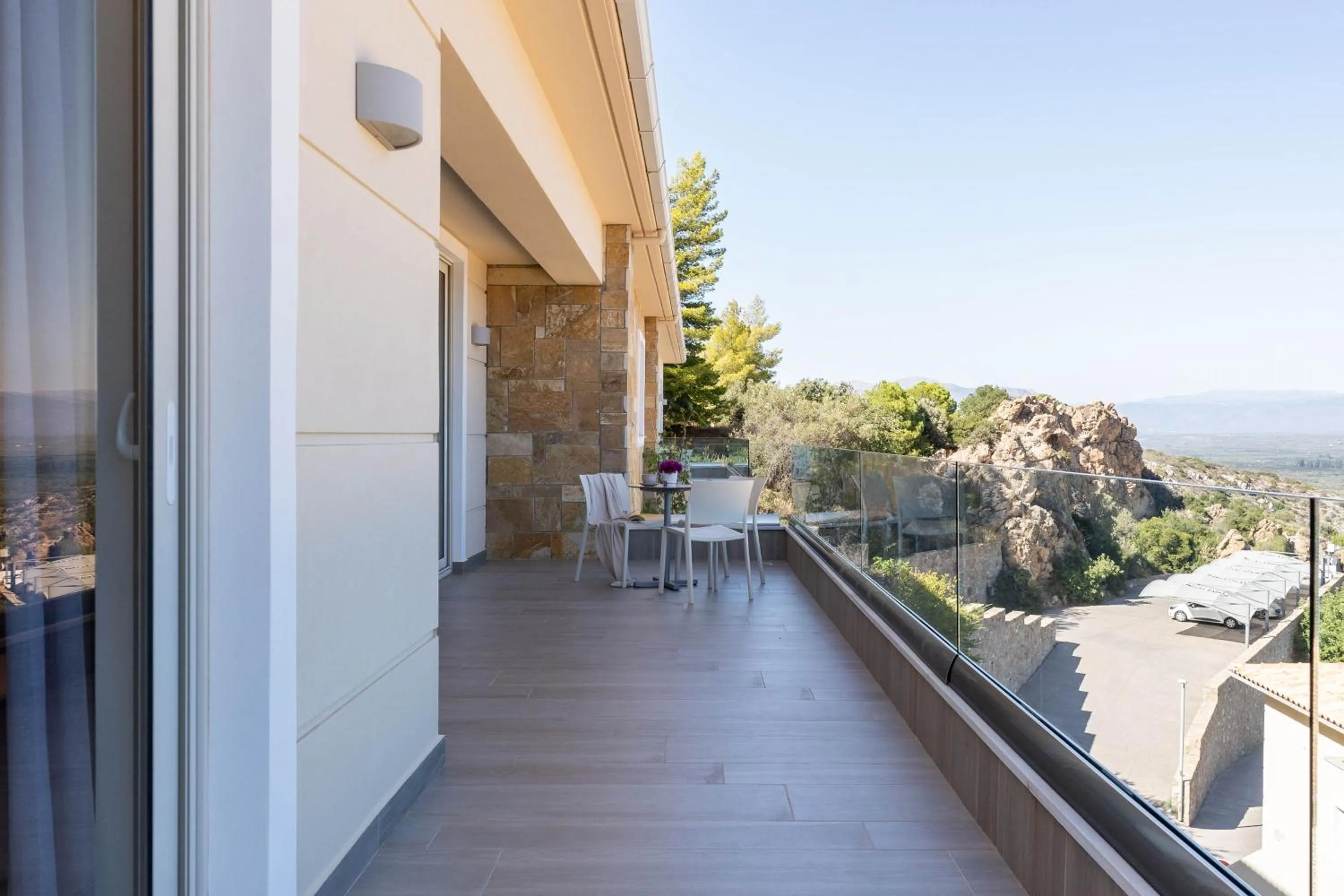 Day in Princess Kyniska Suites