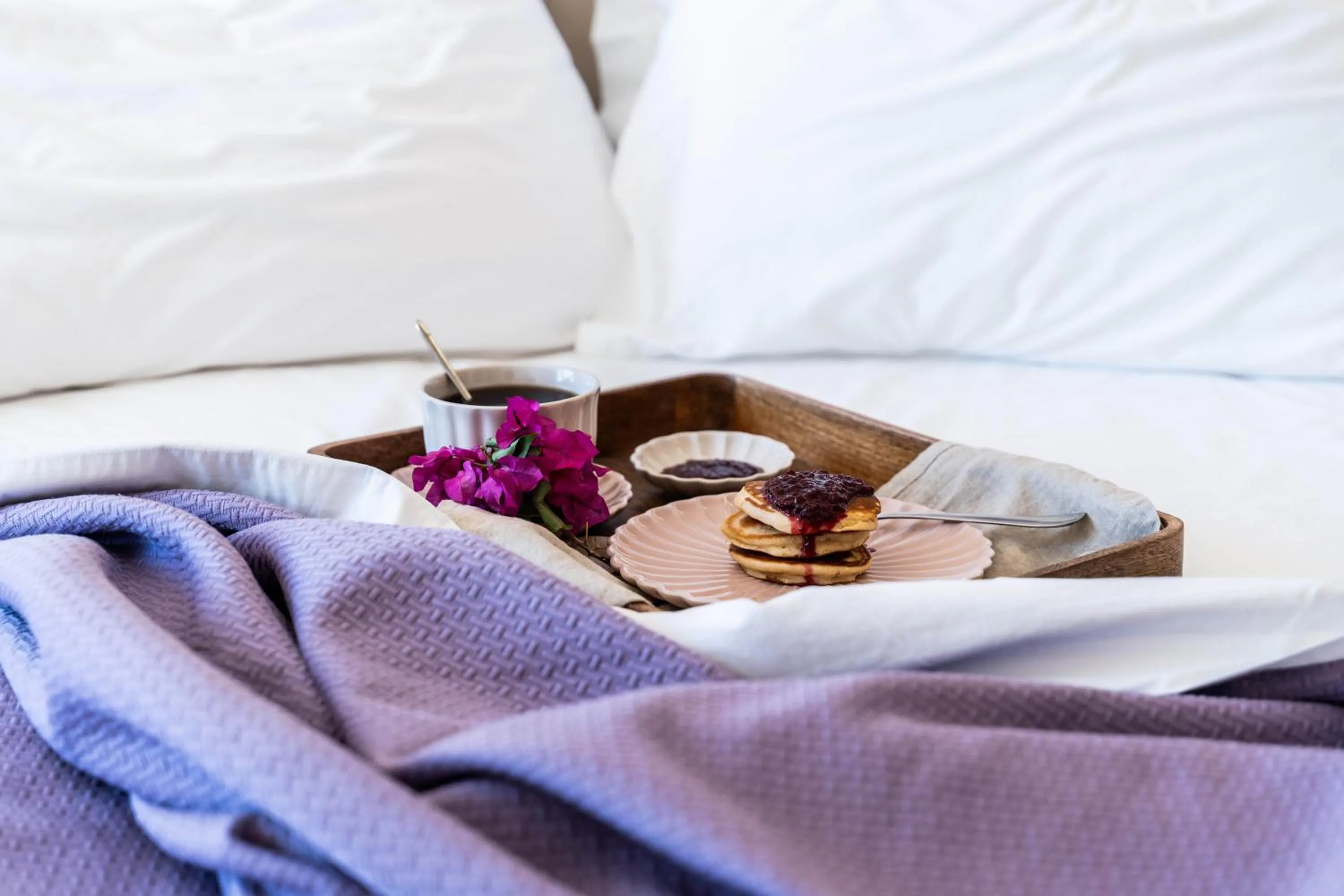 Food and drinks, Bed in Princess Kyniska Suites