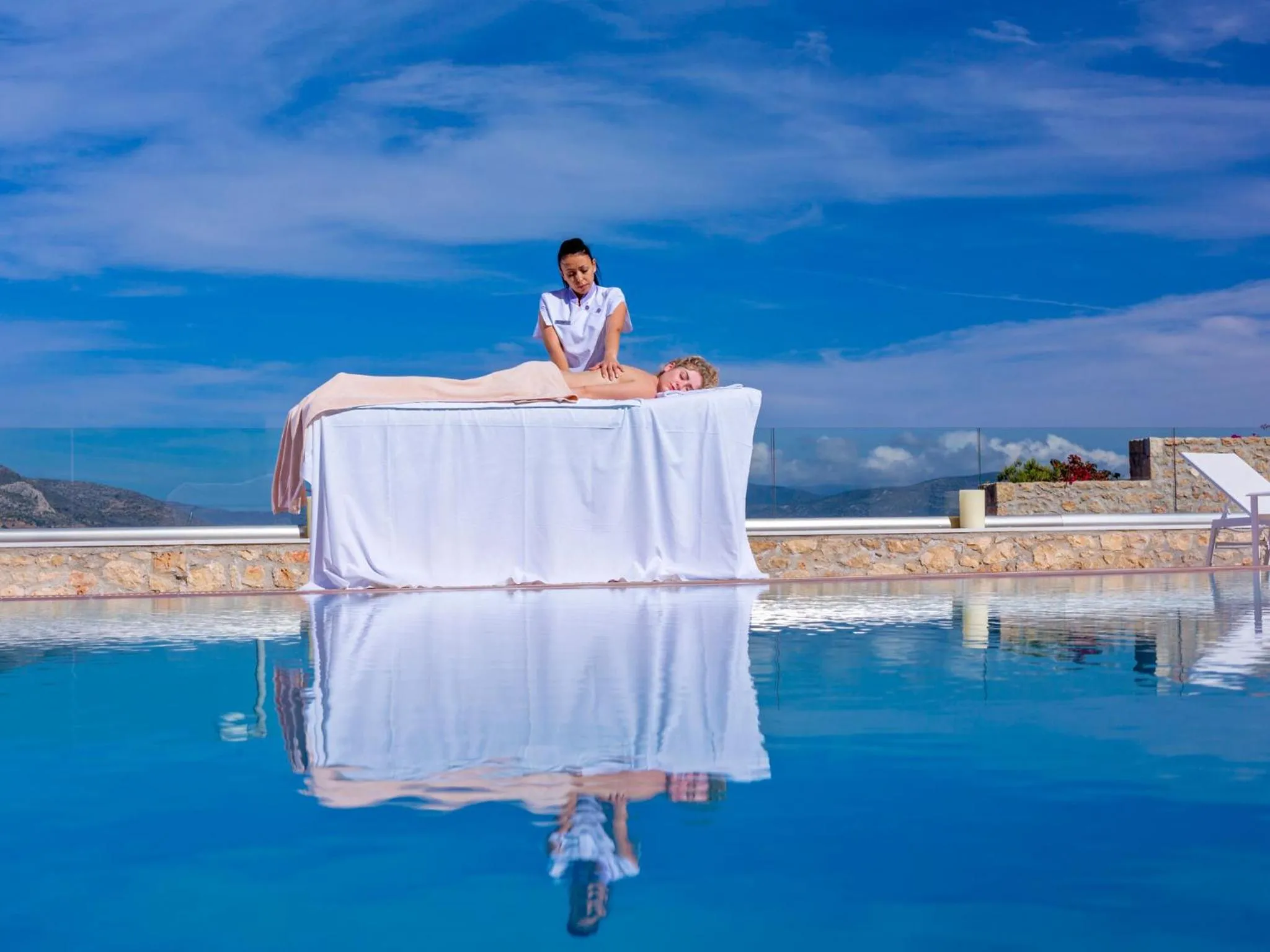 Swimming pool in Princess Kyniska Suites