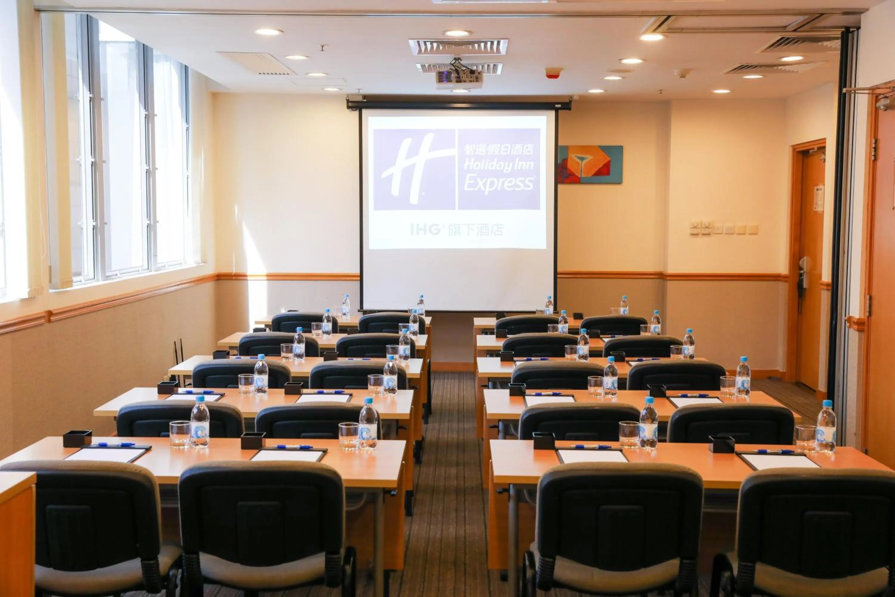 Meeting/conference room in Holiday Inn Express Hong Kong Causeway Bay, an IHG Hotel