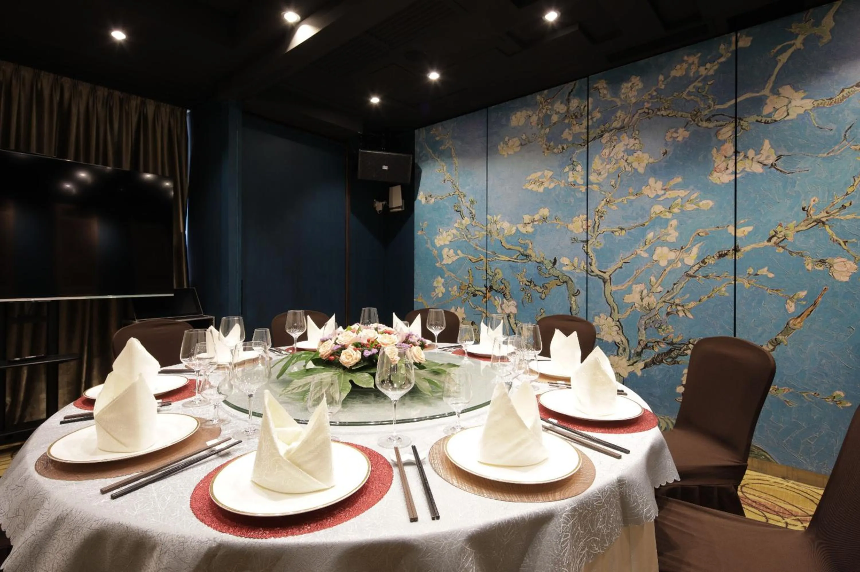 Restaurant/places to eat in Holiday Inn Express Hong Kong Causeway Bay, an IHG Hotel