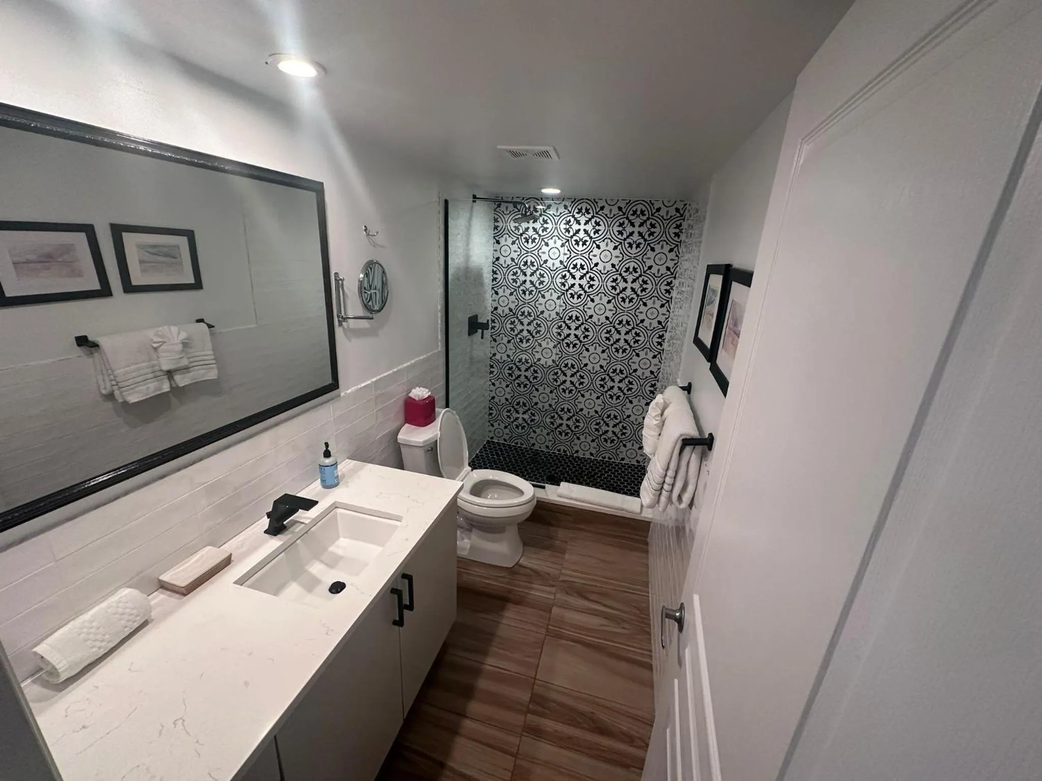 Shower in Coral Gardens on Grace Bay