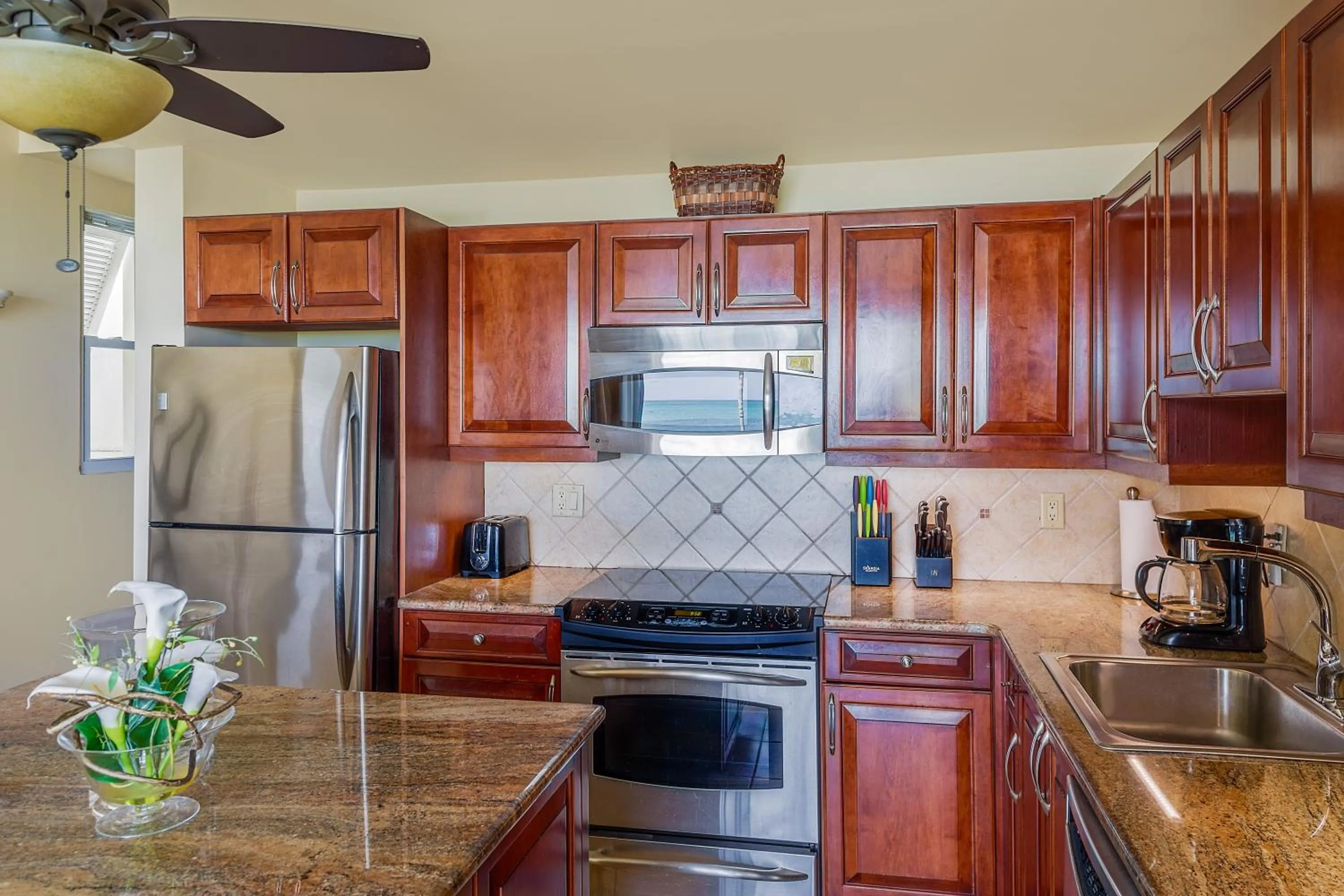 Kitchen or kitchenette in Coral Gardens on Grace Bay