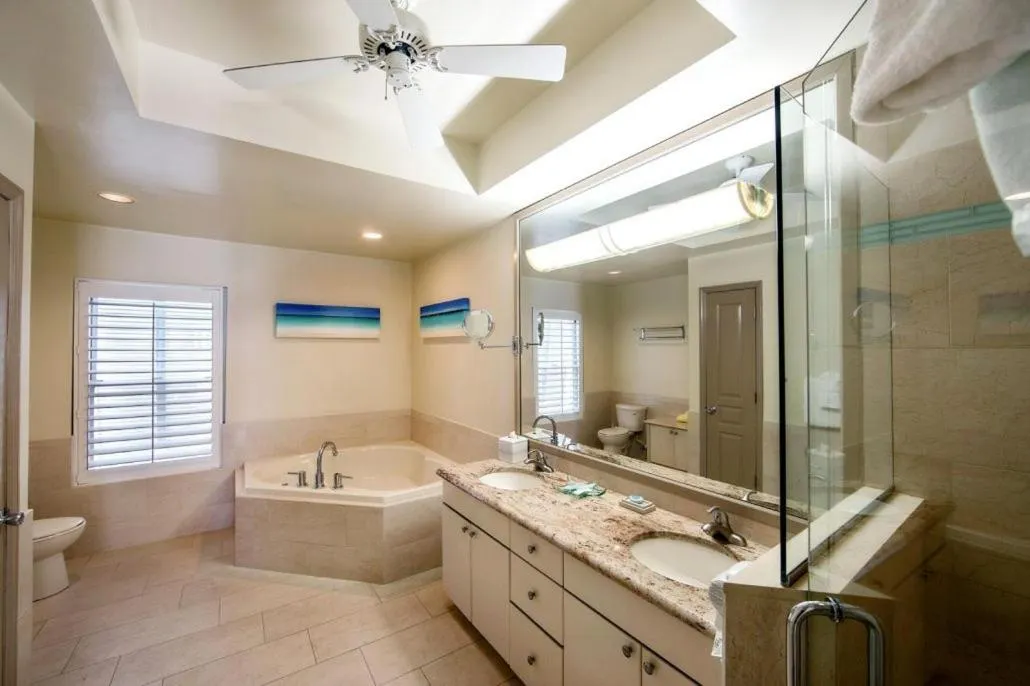 Bathroom in Coral Gardens on Grace Bay