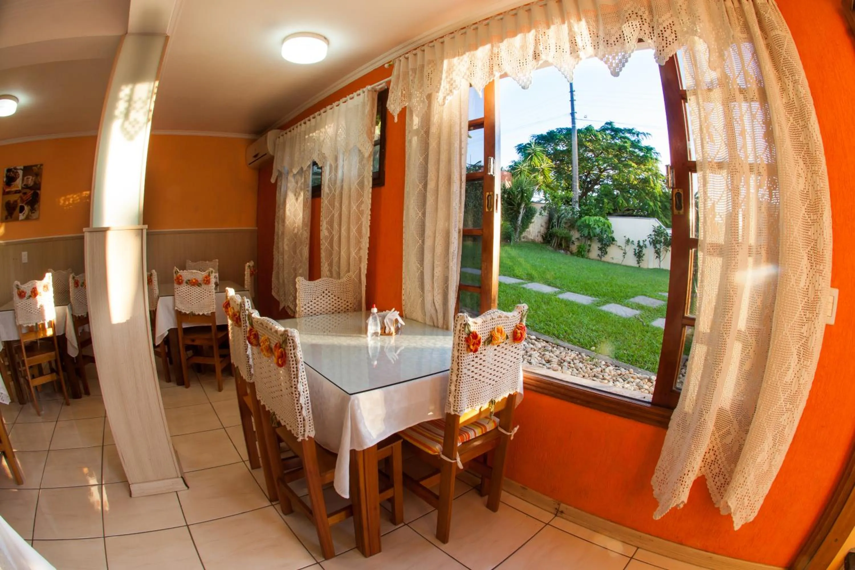 Restaurant/places to eat in Pousada Baía dos Corais