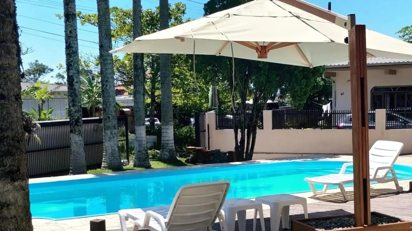 Swimming pool in Pousada Baía dos Corais