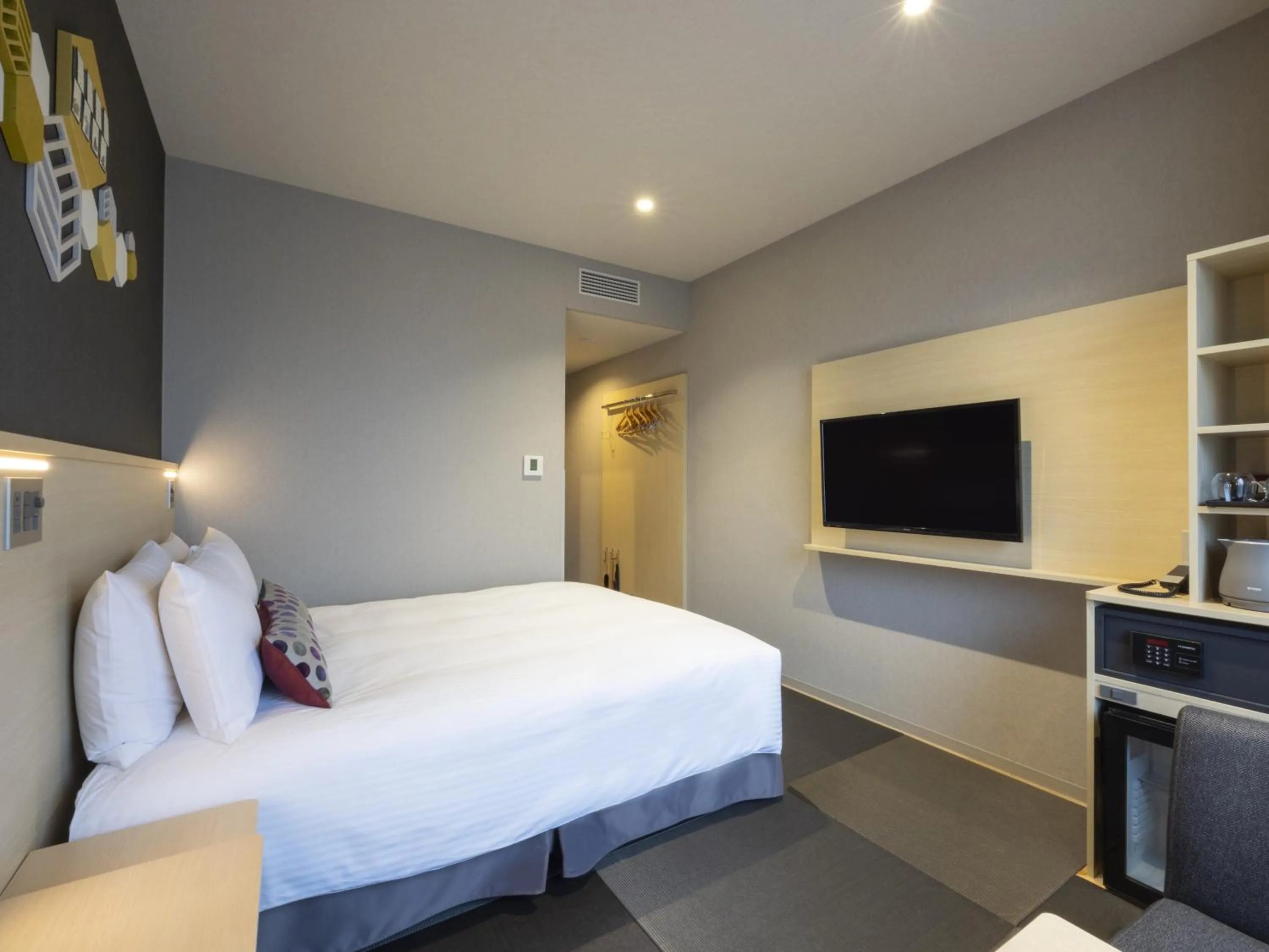 Photo of the whole room, Bed in ibis Styles Tokyo Ginza East