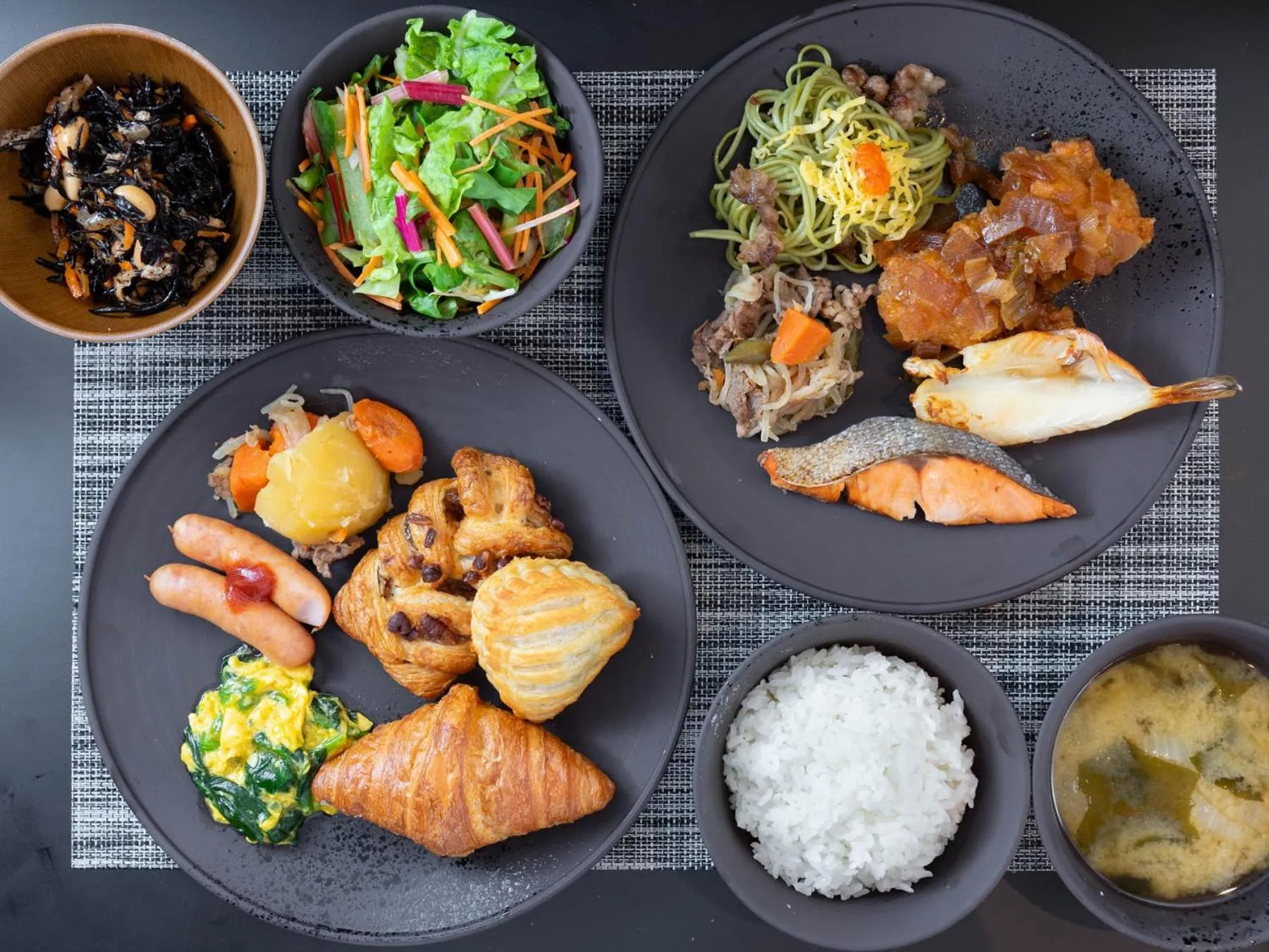 Buffet breakfast in Super Hotel Premier Shimonoseki