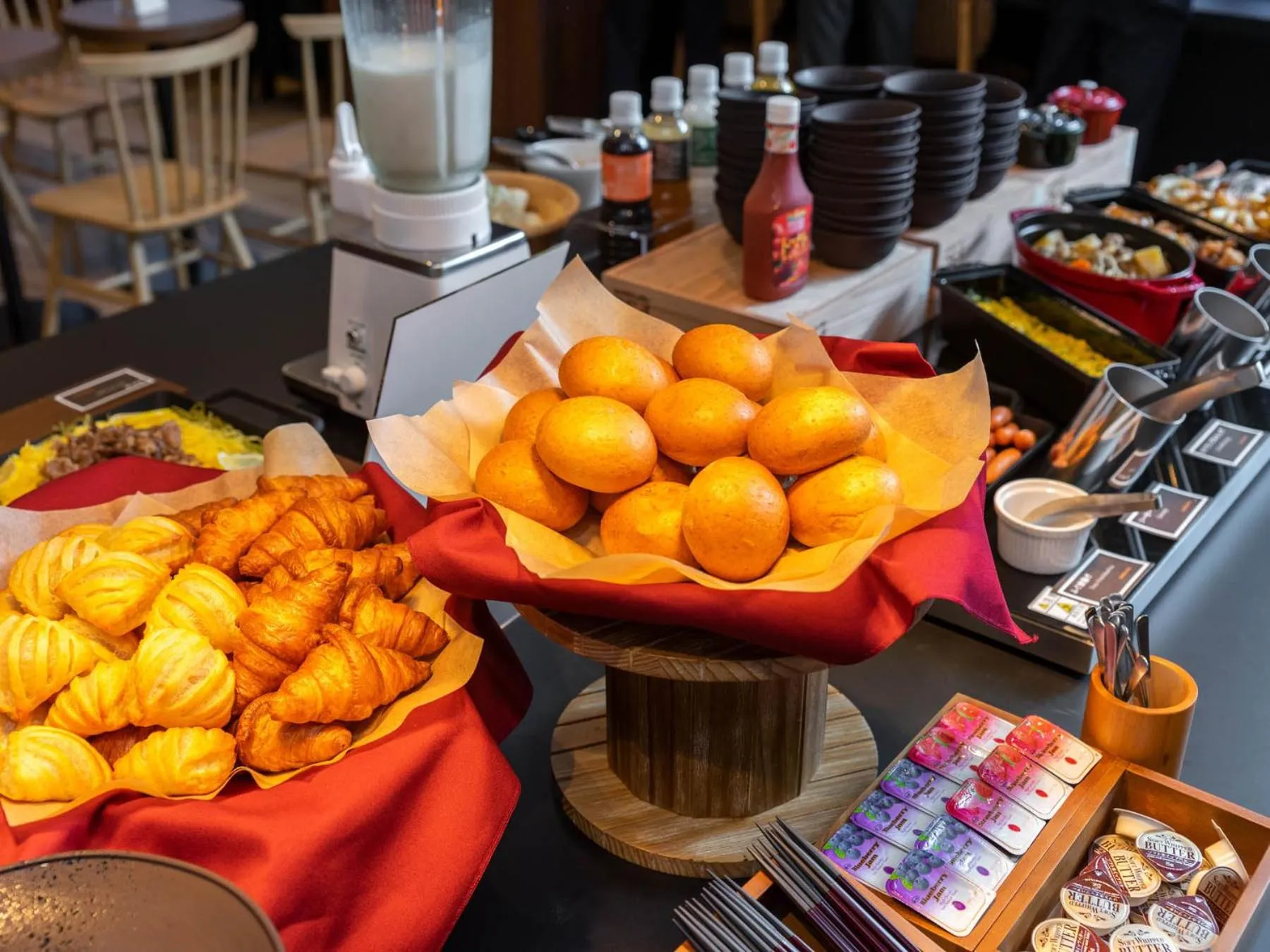 Buffet breakfast in Super Hotel Premier Shimonoseki