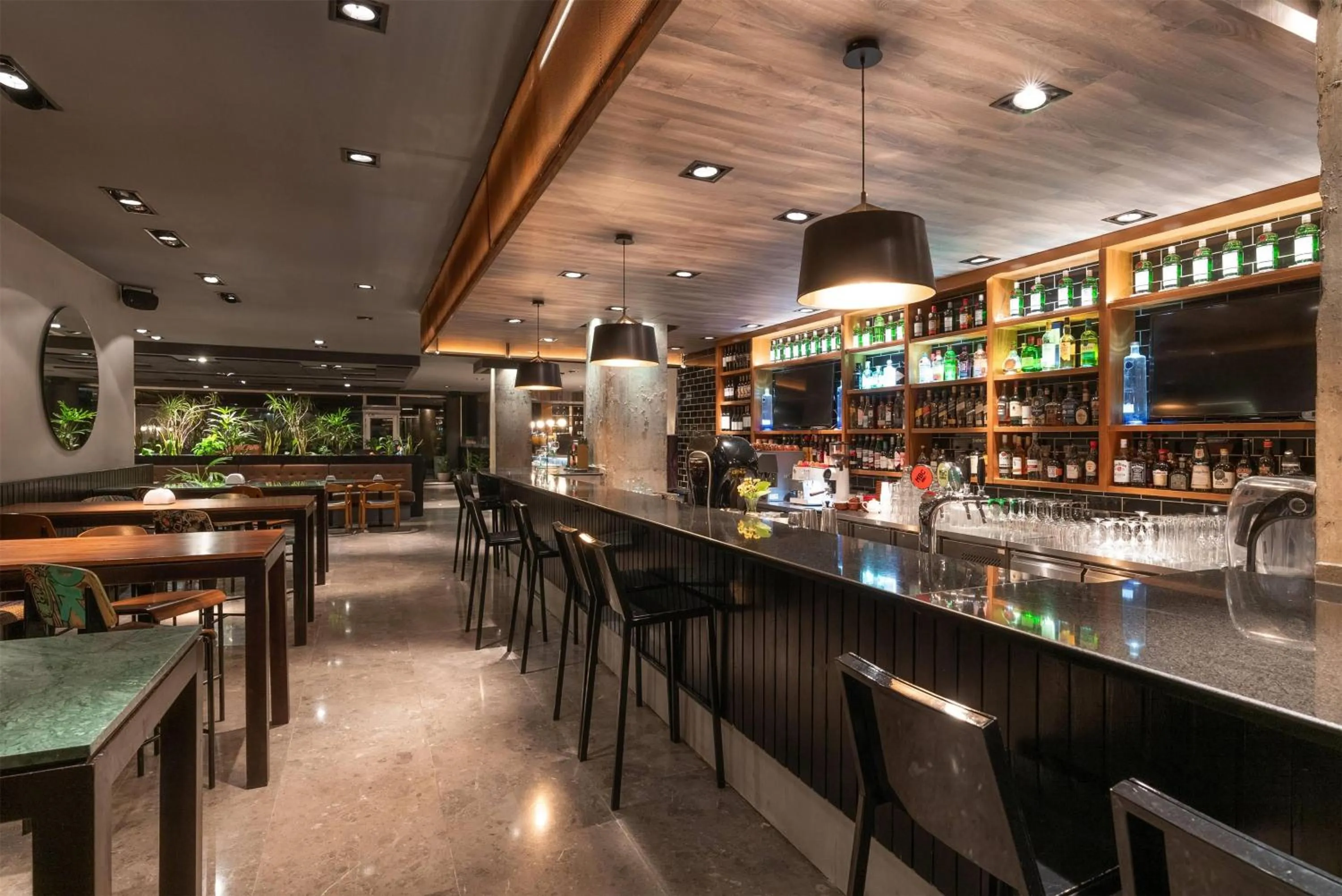 Restaurant/places to eat in Dazzler by Wyndham Montevideo