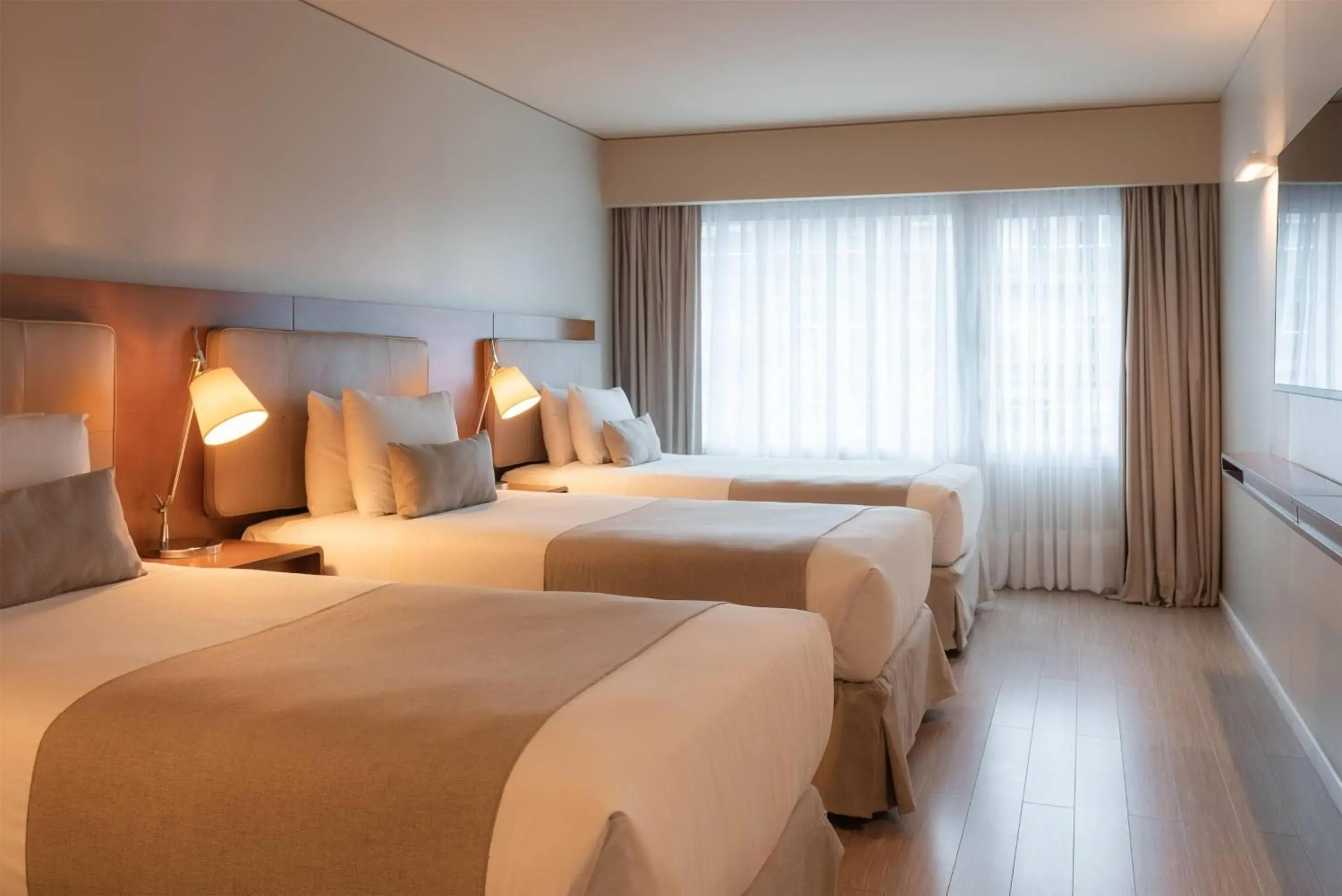 Classic Triple Room in Dazzler by Wyndham Montevideo Classic Triple Room in Dazzler by Wyndham Montevideo