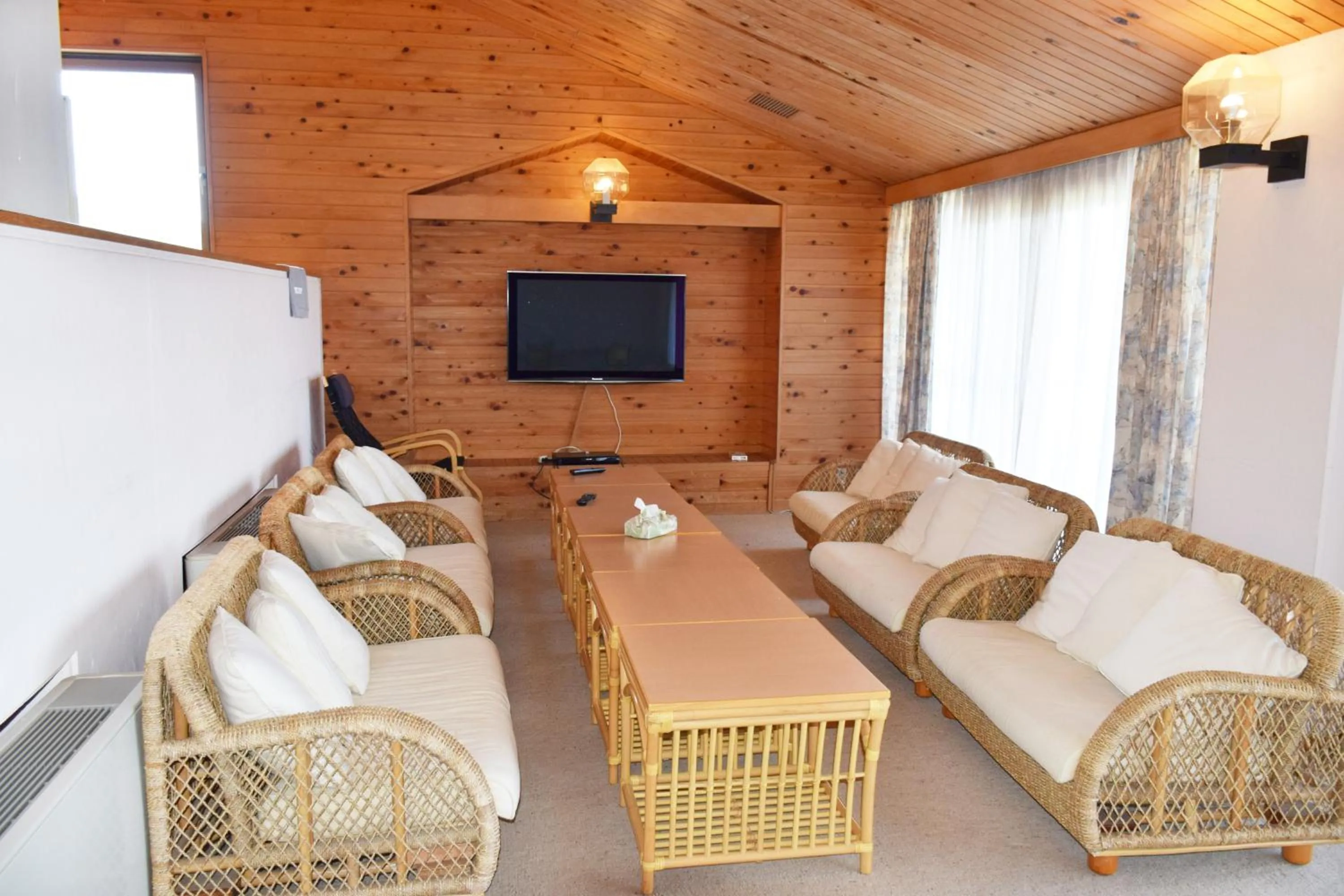 Communal lounge/ TV room in Taiyou no Ouchi