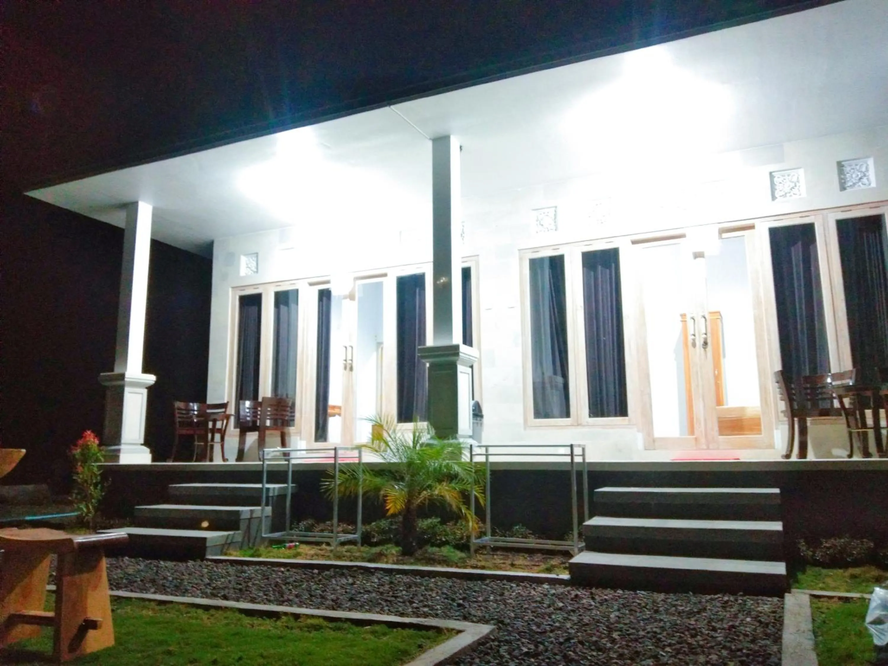 Batur Pyramid Guesthouse