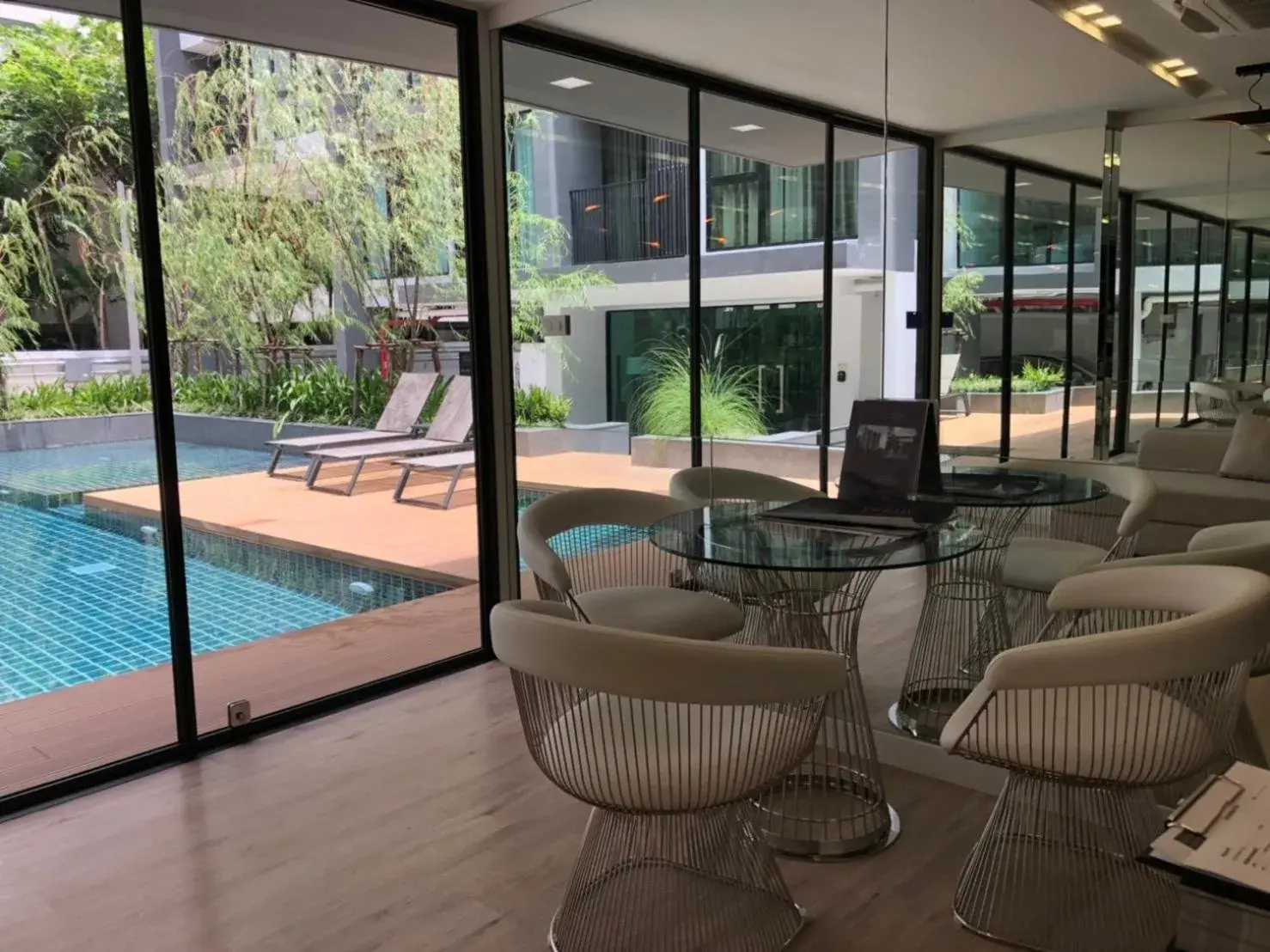 Comfy Condo On Nut Comfy Condo On Nut