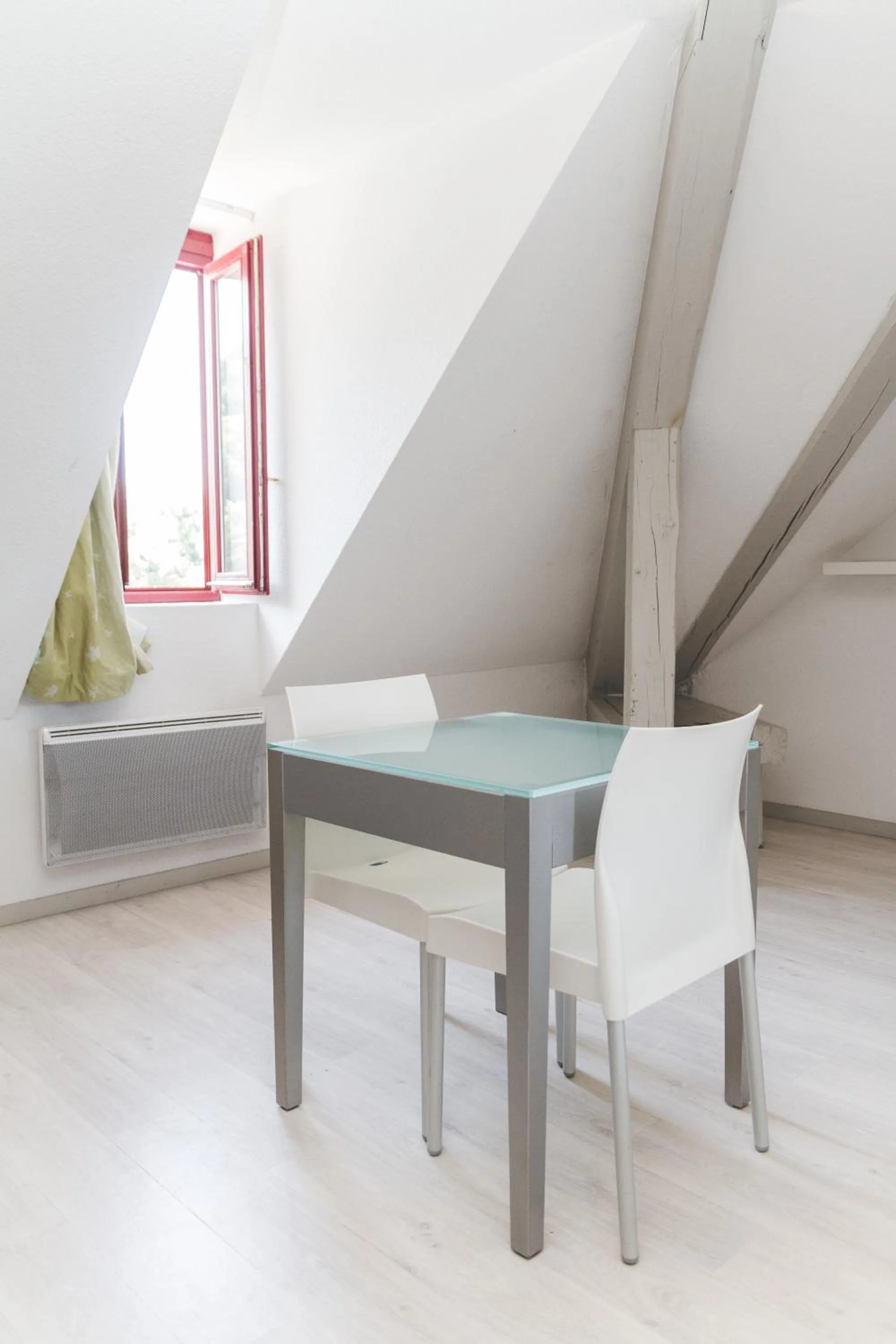 Dining area in Terres de France - Appart'Hotel le Splendid