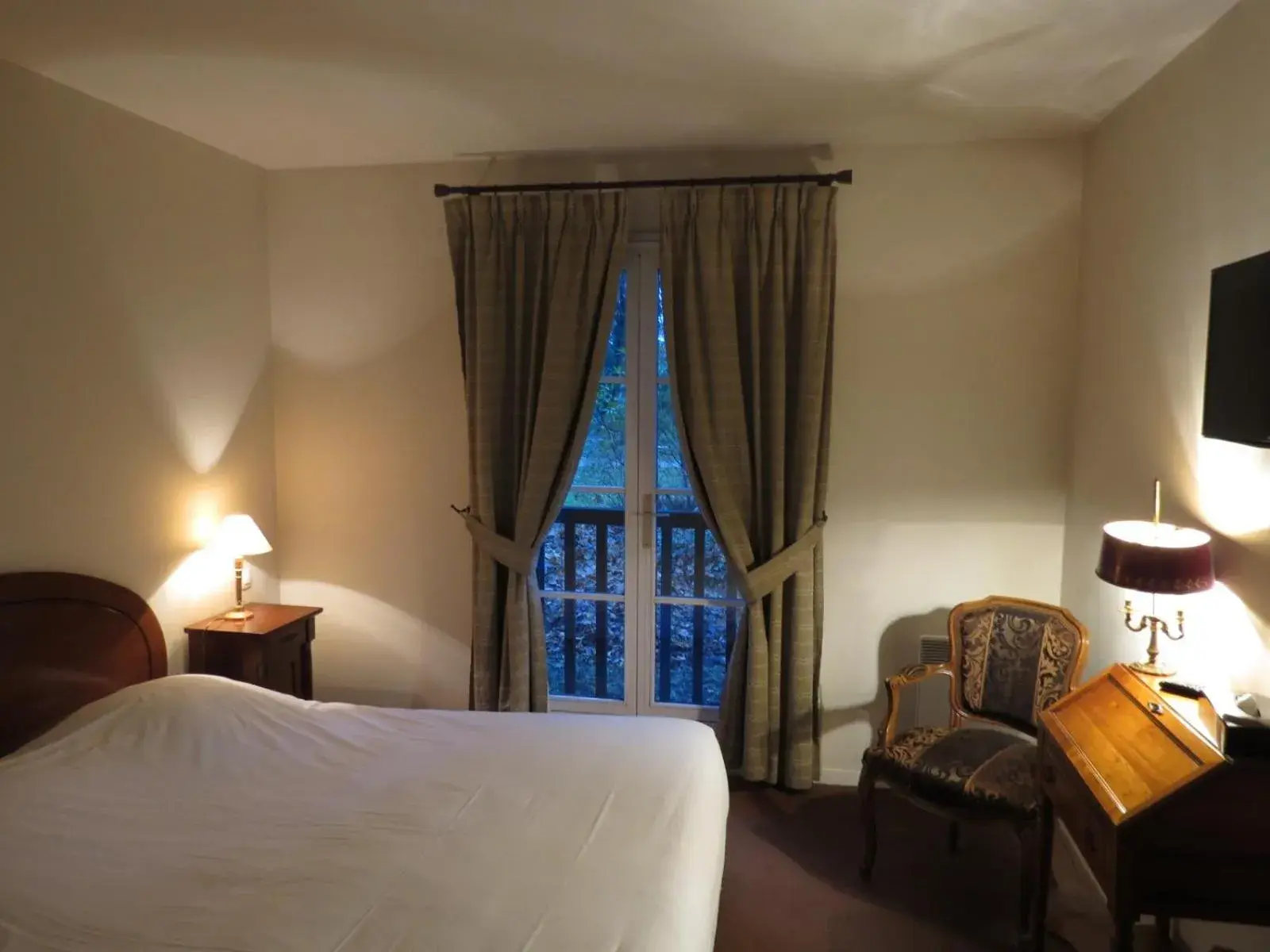 Double Room - single occupancy in Hostellerie Du Royal Lieu Double Room - single occupancy in Hostellerie Du Royal Lieu