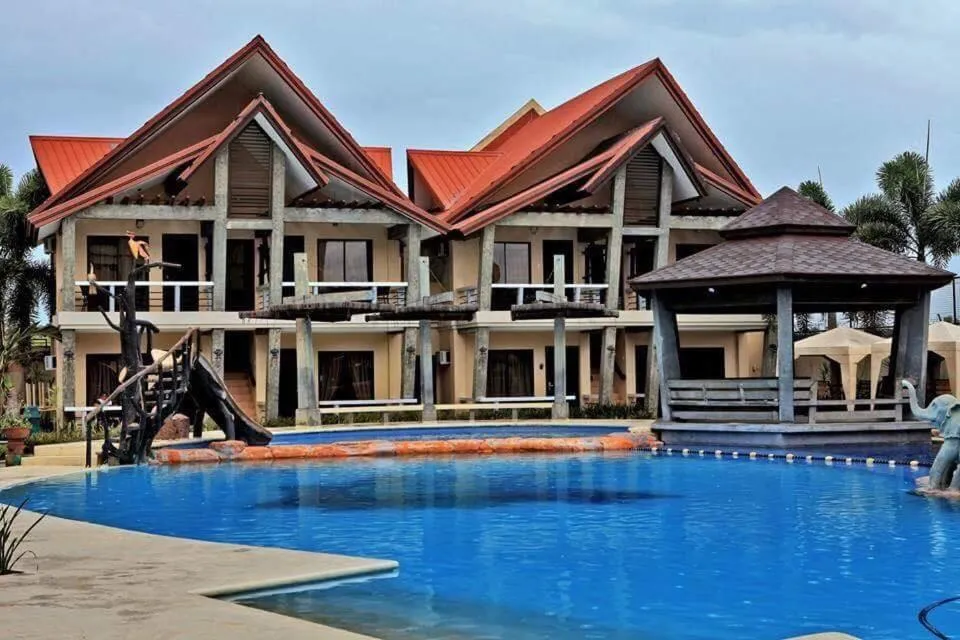 Swimming pool in MO2 Westown Hotel Iloilo
