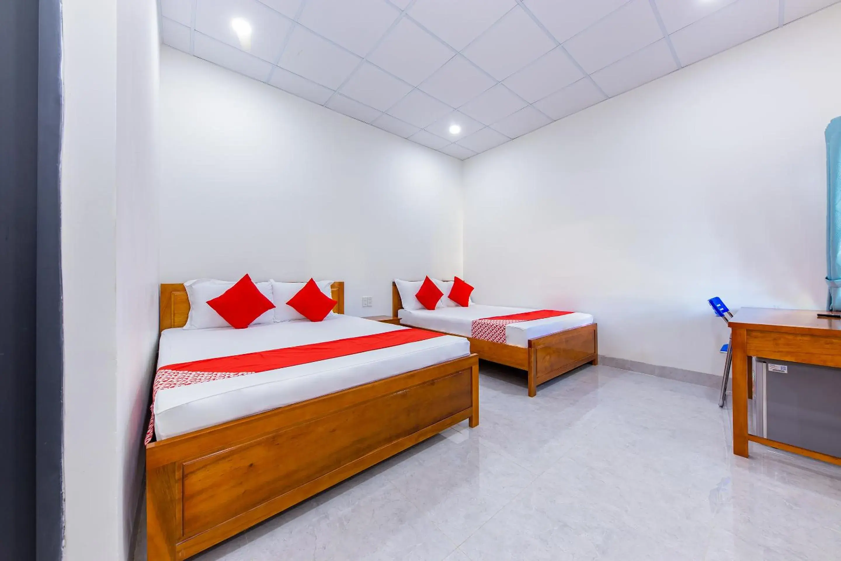 Deluxe Family Room in OYO 745 Minh Duc Guest House Deluxe Family Room in OYO 745 Minh Duc Guest House