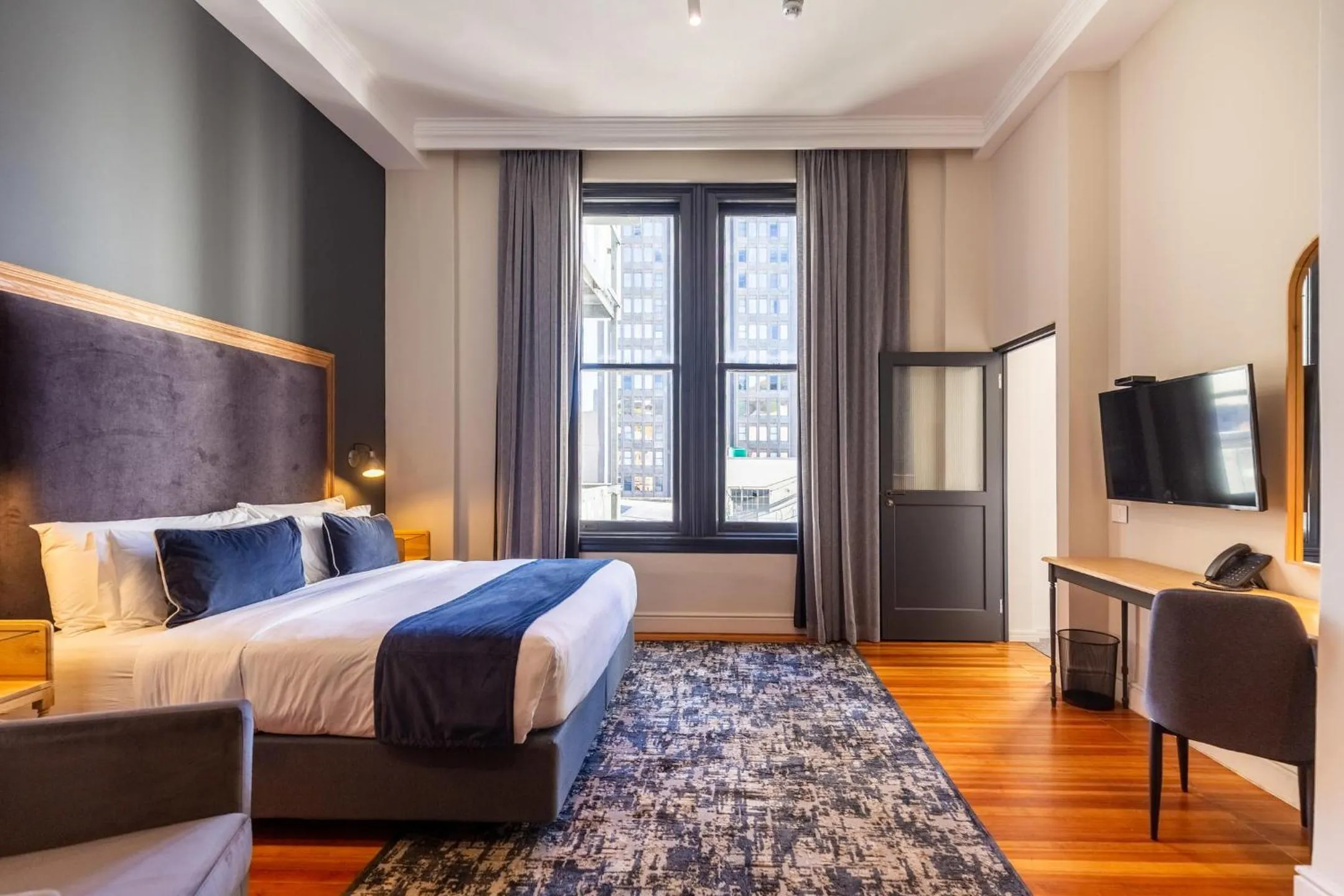 Bed in Old Bank Hotel - Lion Roars Hotels & Lodges