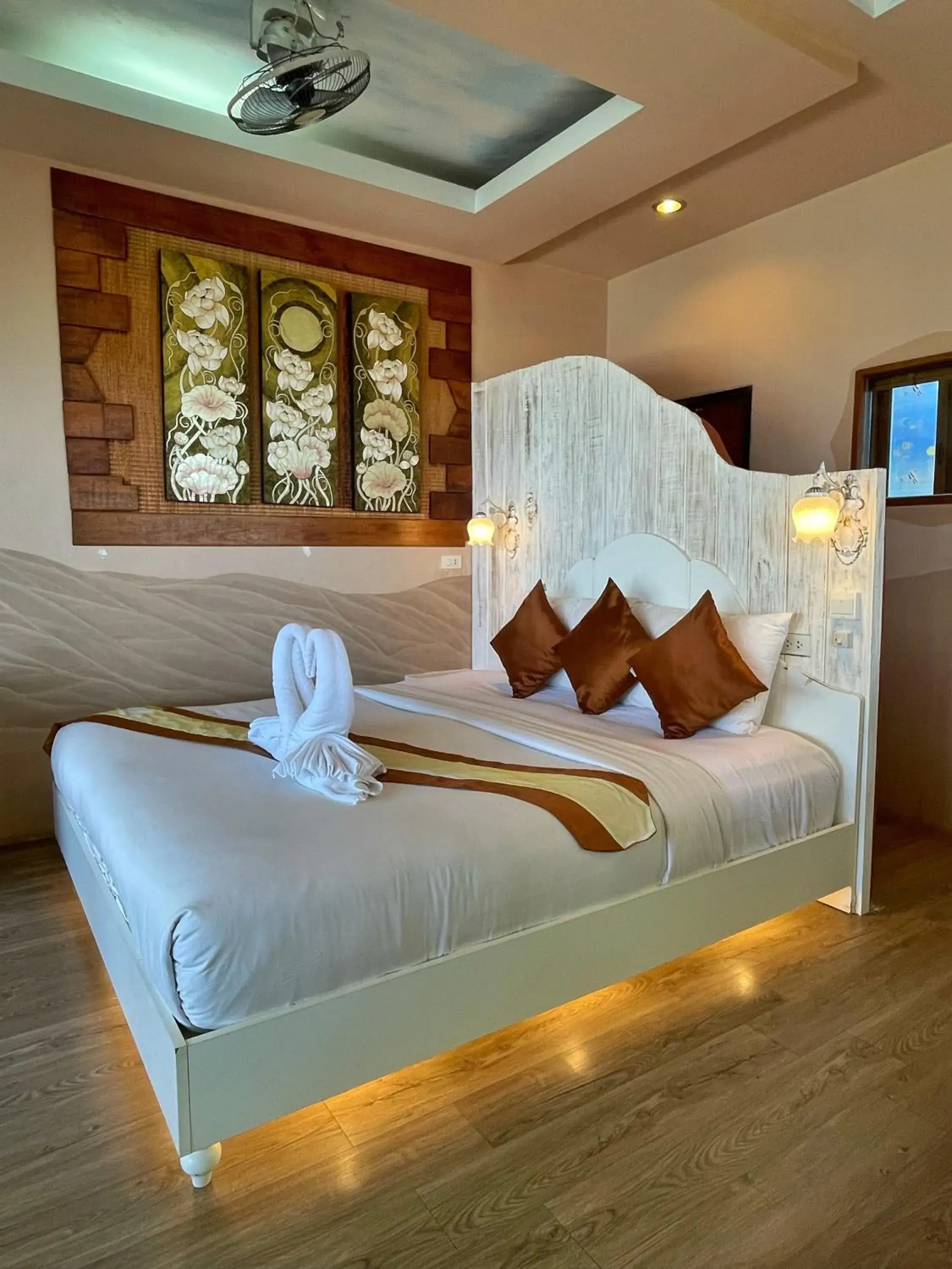 Superior Double Room with Sea View in DD Hut Koh Tao Superior Double Room with Sea View in DD Hut Koh Tao