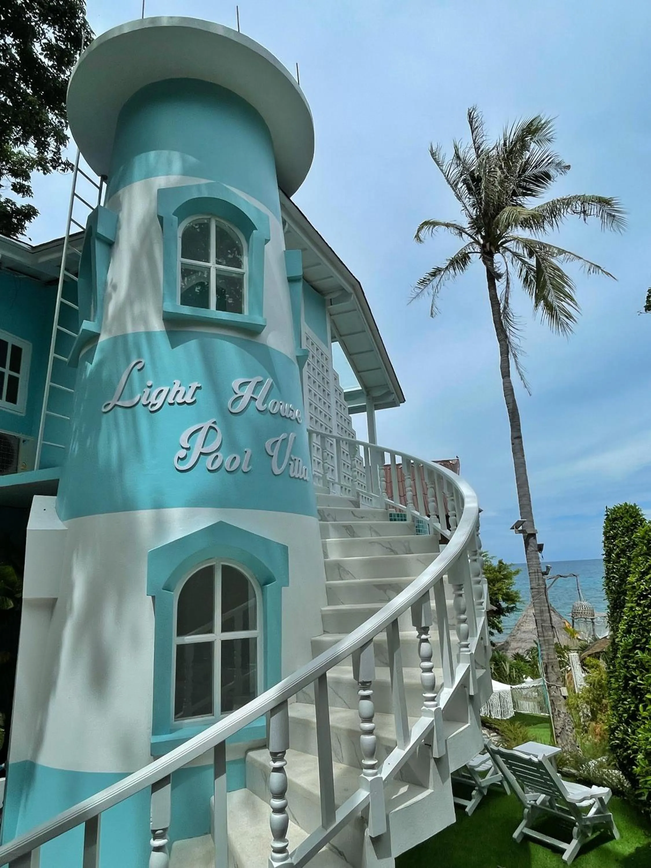 Property building in DD Hut Koh Tao