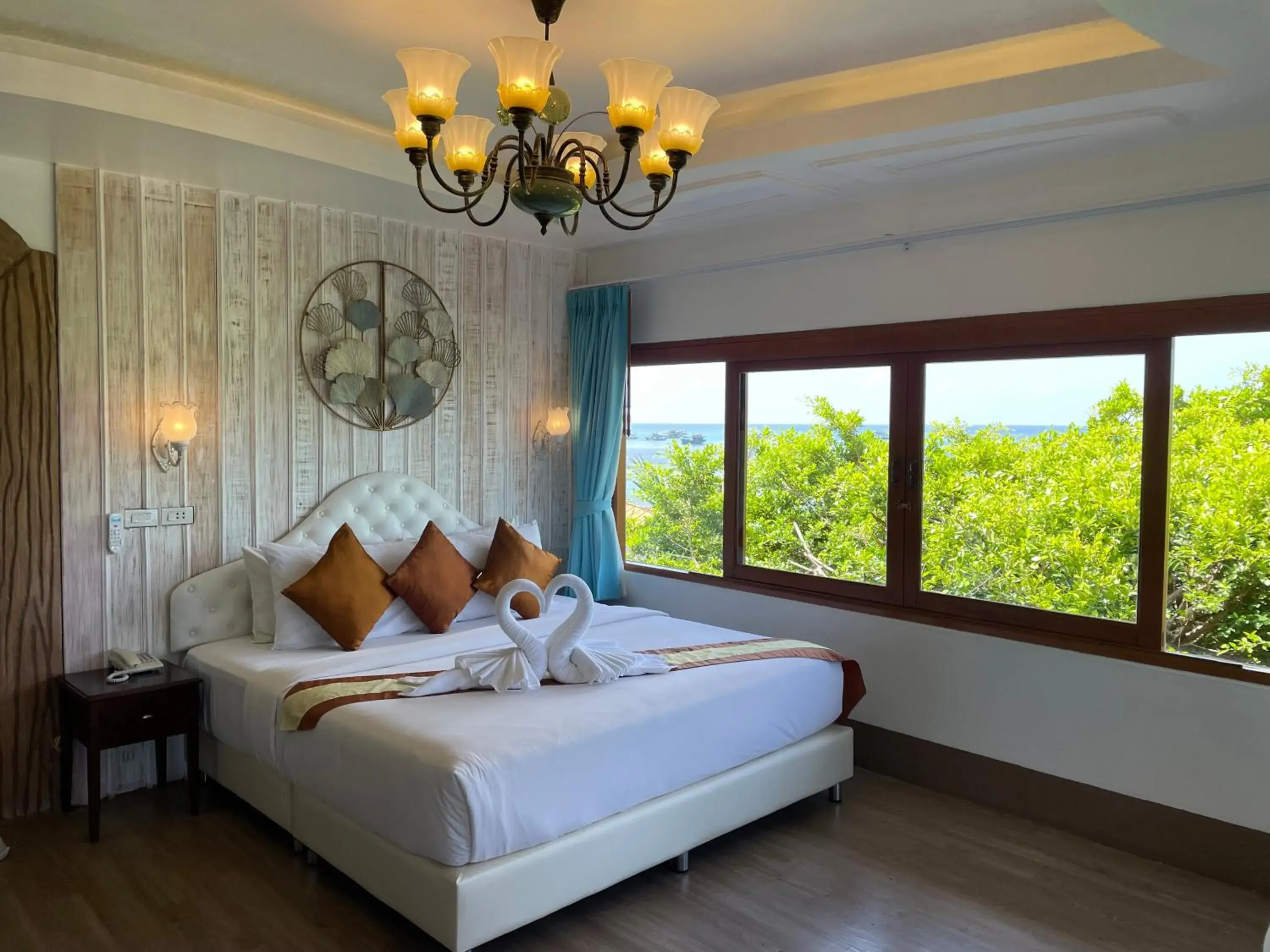 Deluxe Bungalow with Sea View in DD Hut Koh Tao Deluxe Bungalow with Sea View in DD Hut Koh Tao