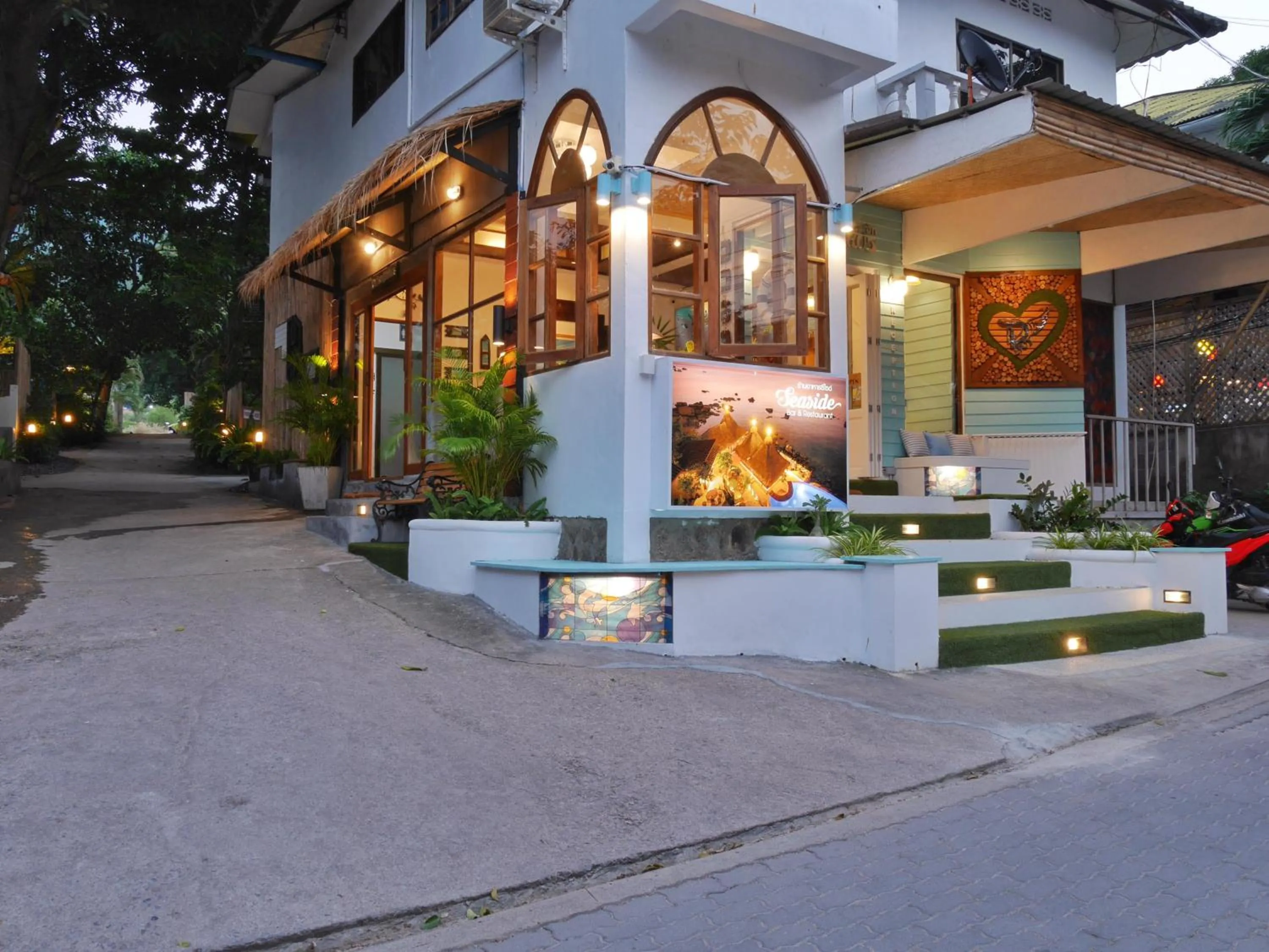 Lobby or reception in DD Hut Koh Tao